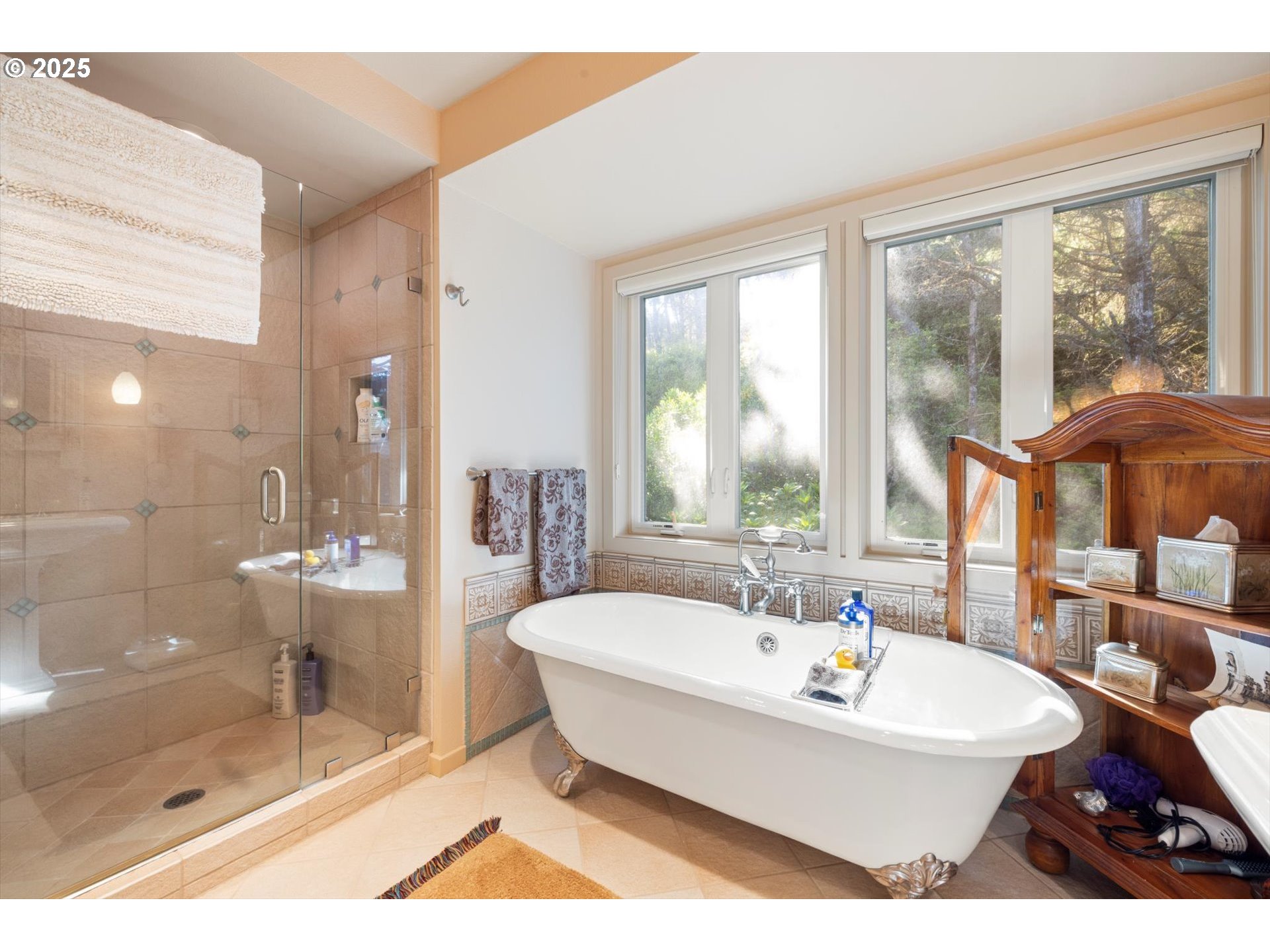 7088 NW PACIFIC COAST HWY