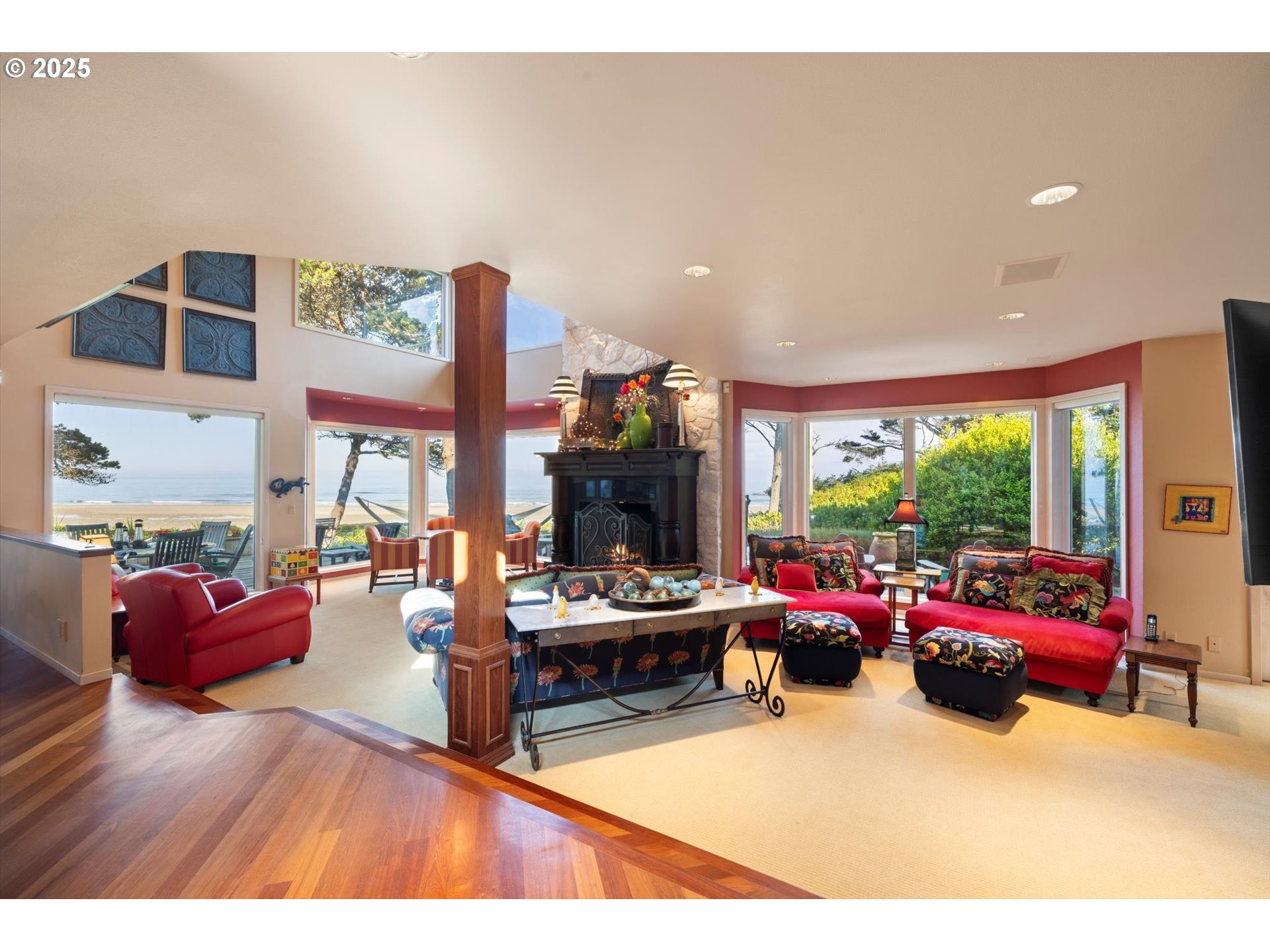 7088 NW PACIFIC COAST HWY