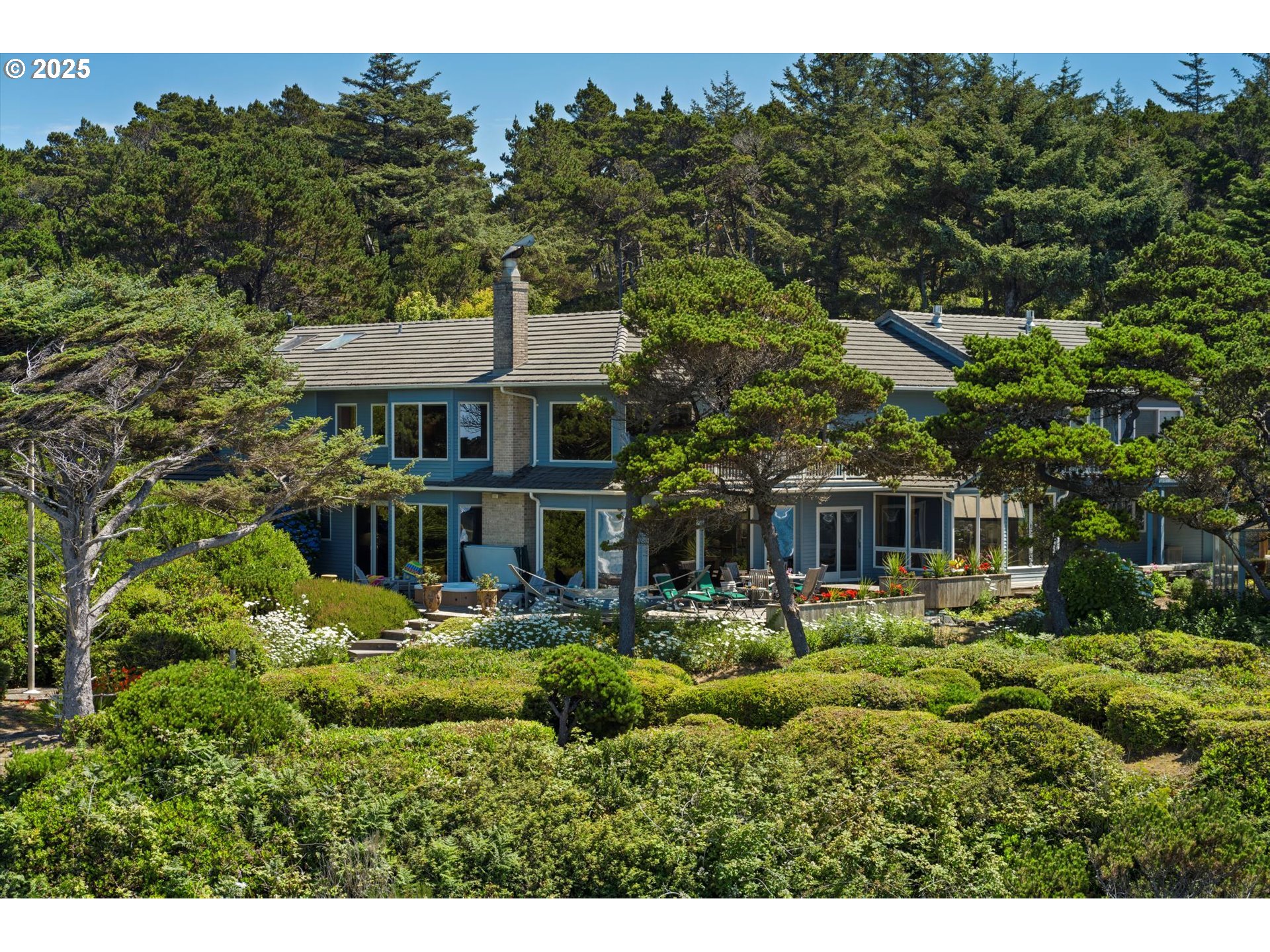 7088 NW PACIFIC COAST HWY