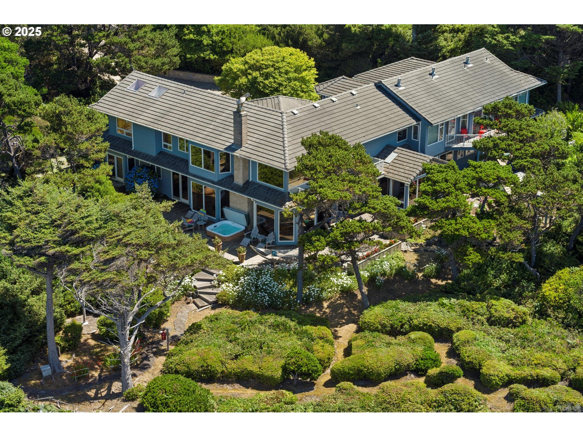 7088 NW PACIFIC COAST HWY