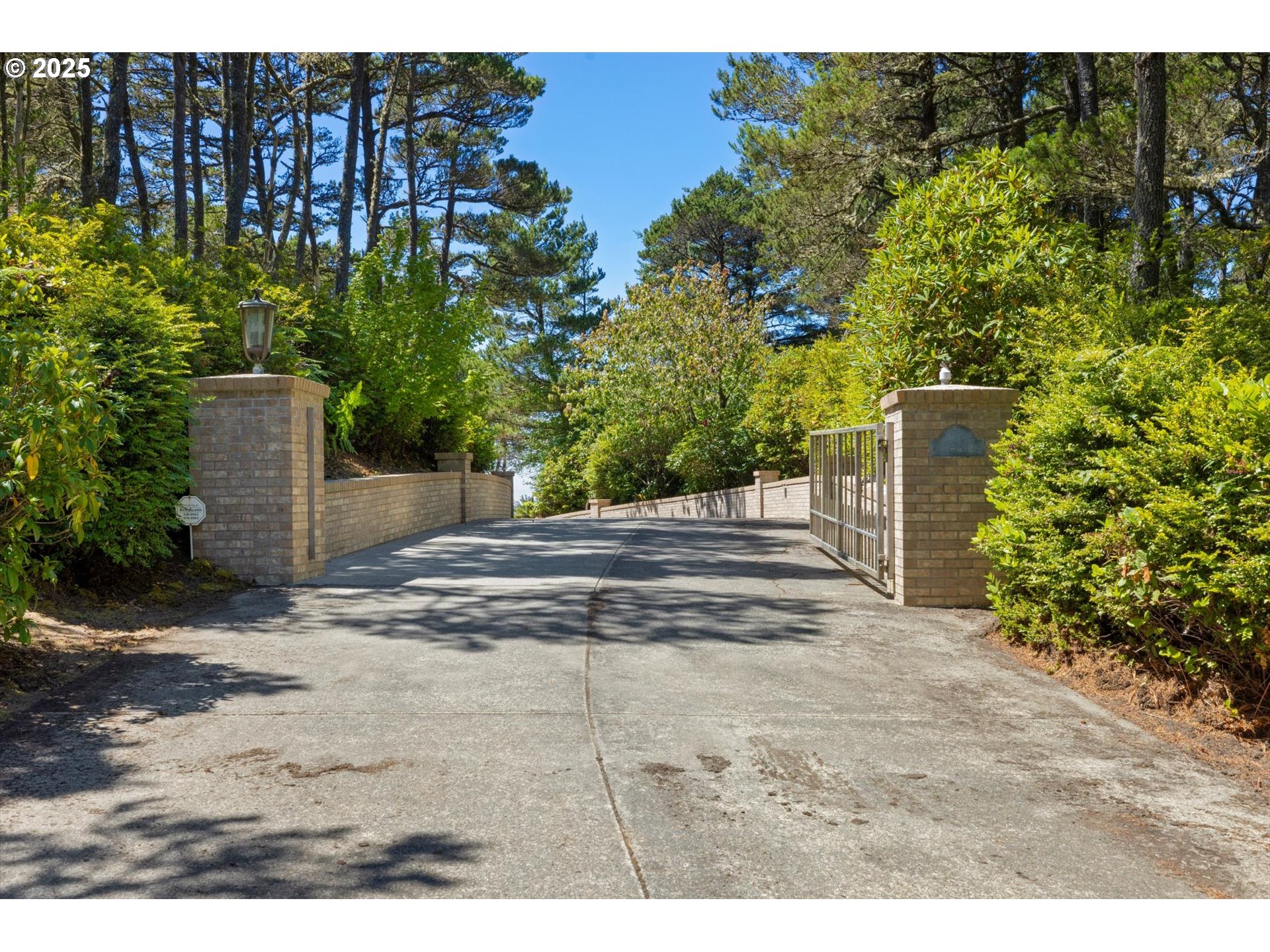 7088 NW PACIFIC COAST HWY