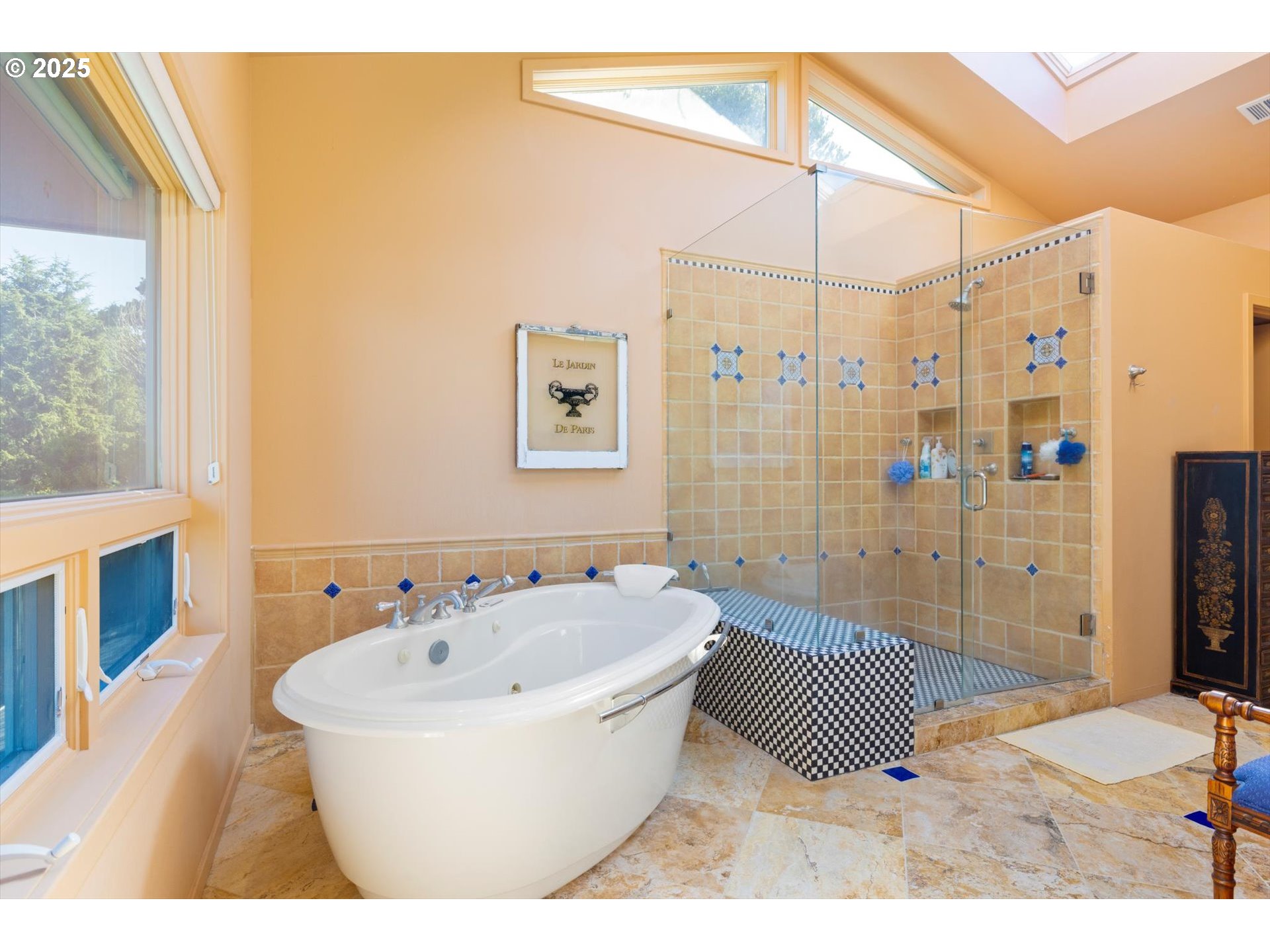 7088 NW PACIFIC COAST HWY