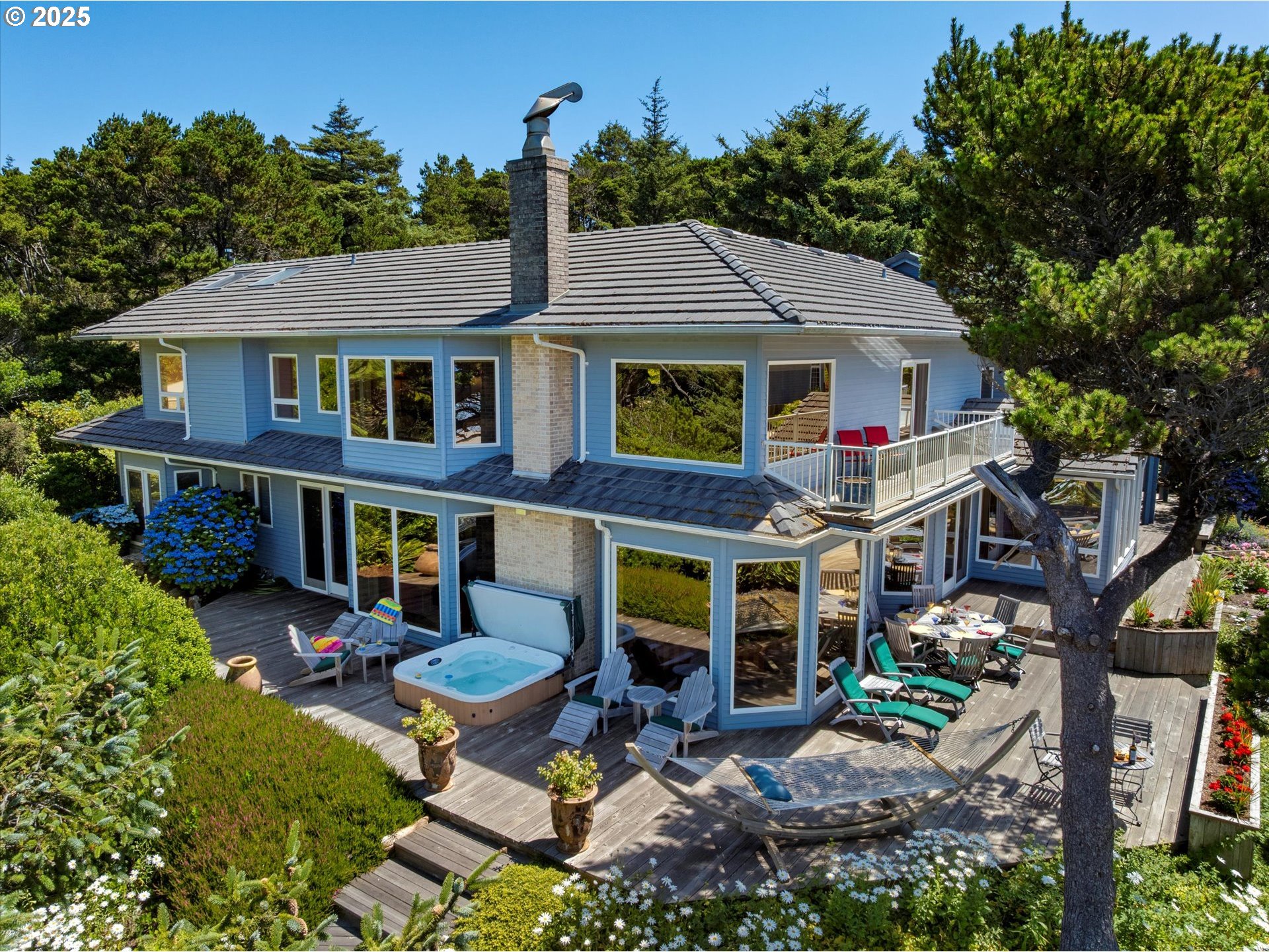 7088 NW PACIFIC COAST HWY