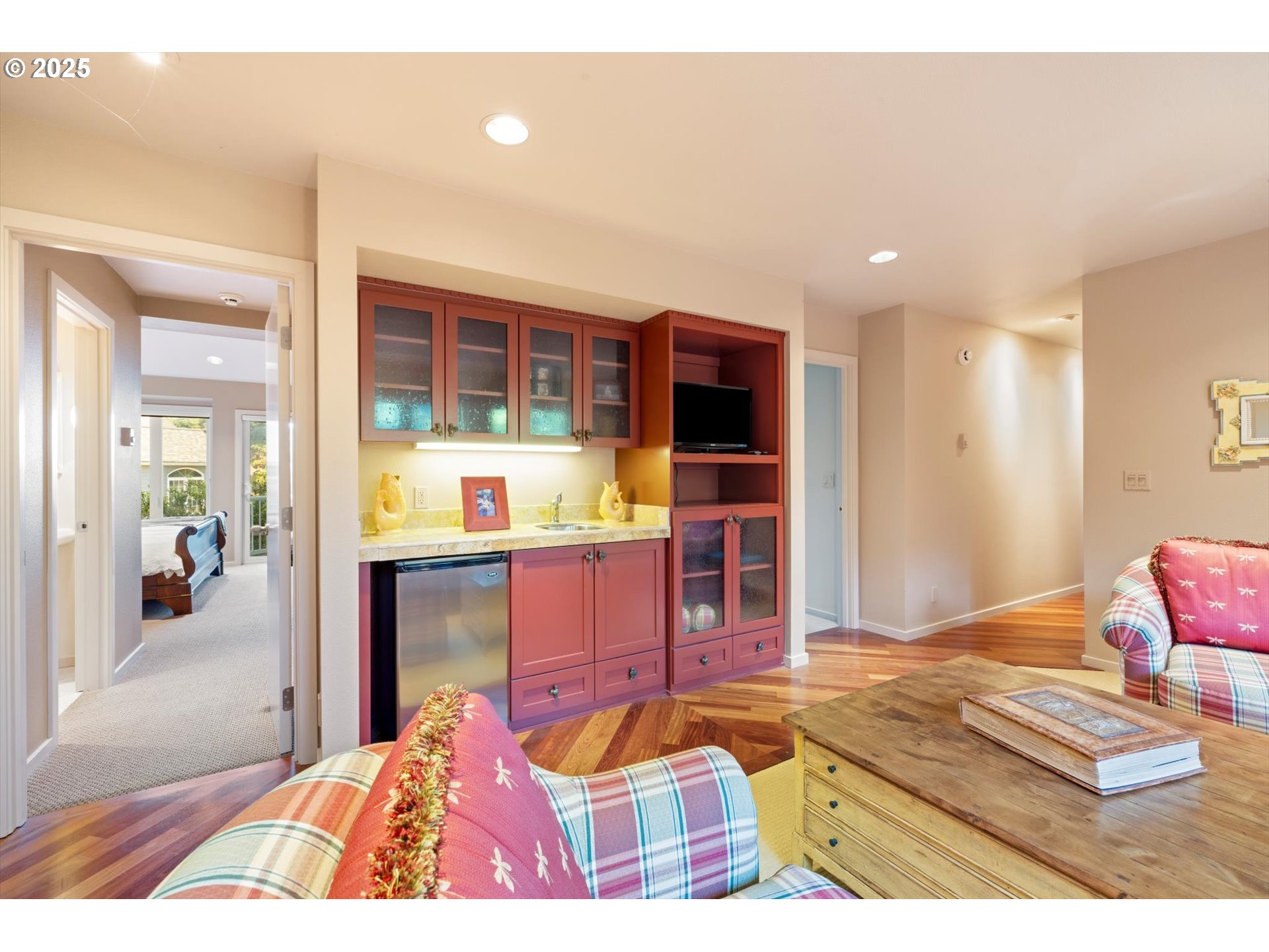 7088 NW PACIFIC COAST HWY