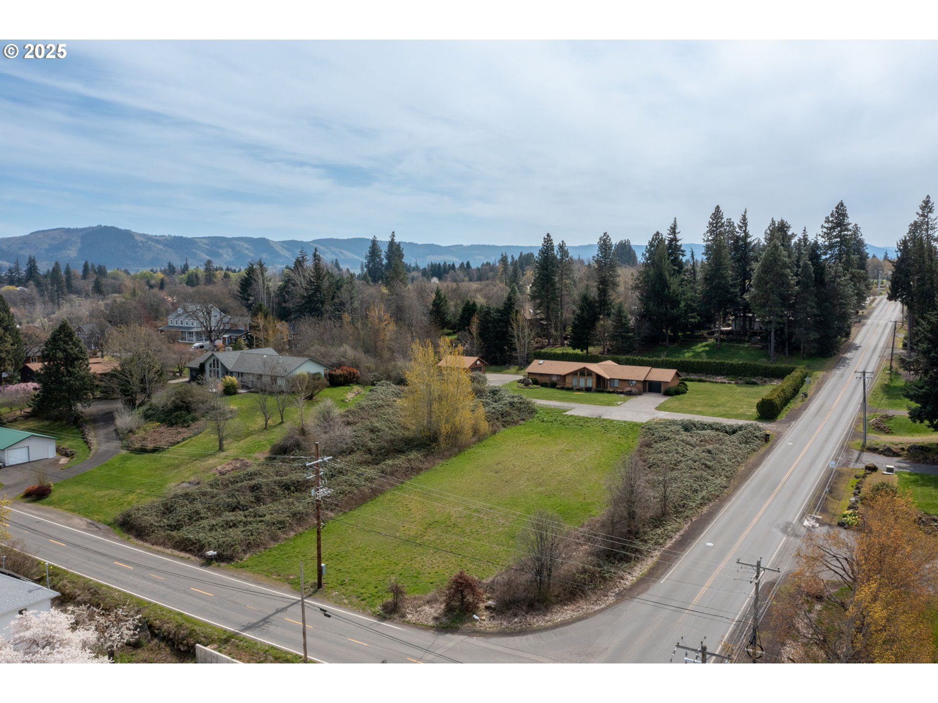 573 FRANKTON RD