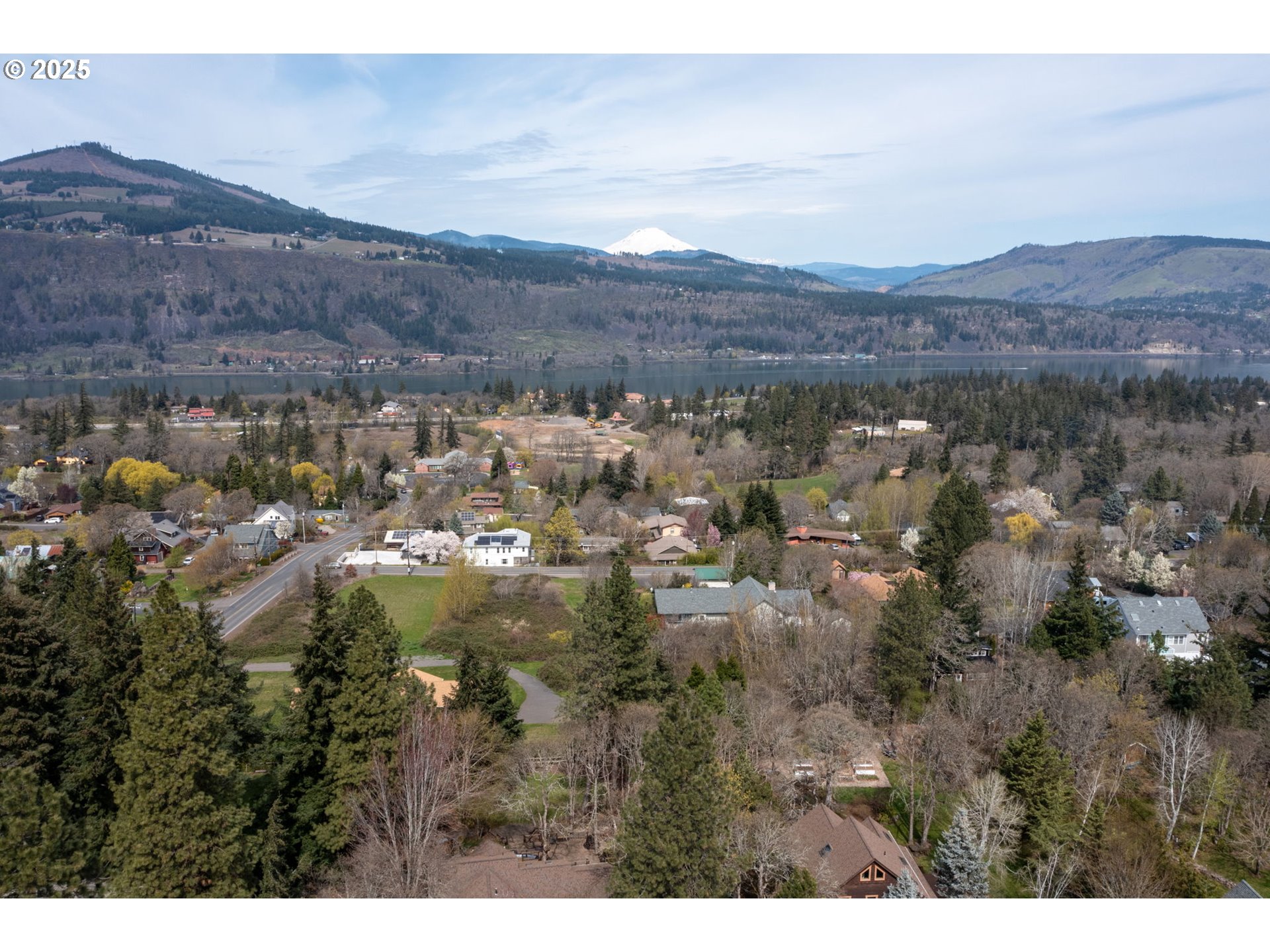 573 FRANKTON RD
