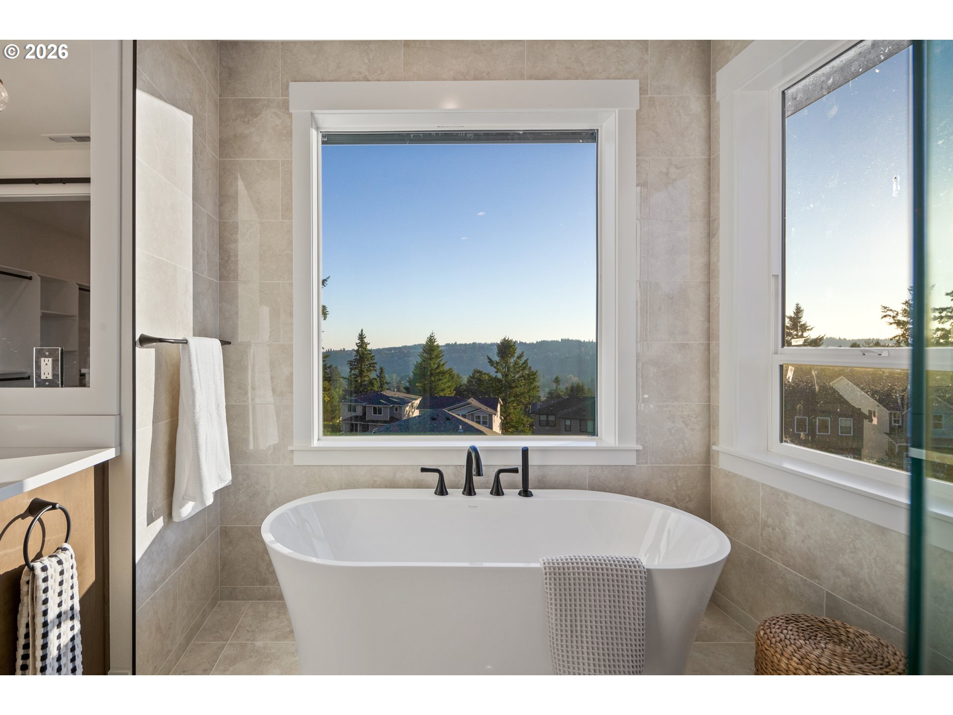 22872 WEATHERHILL RD