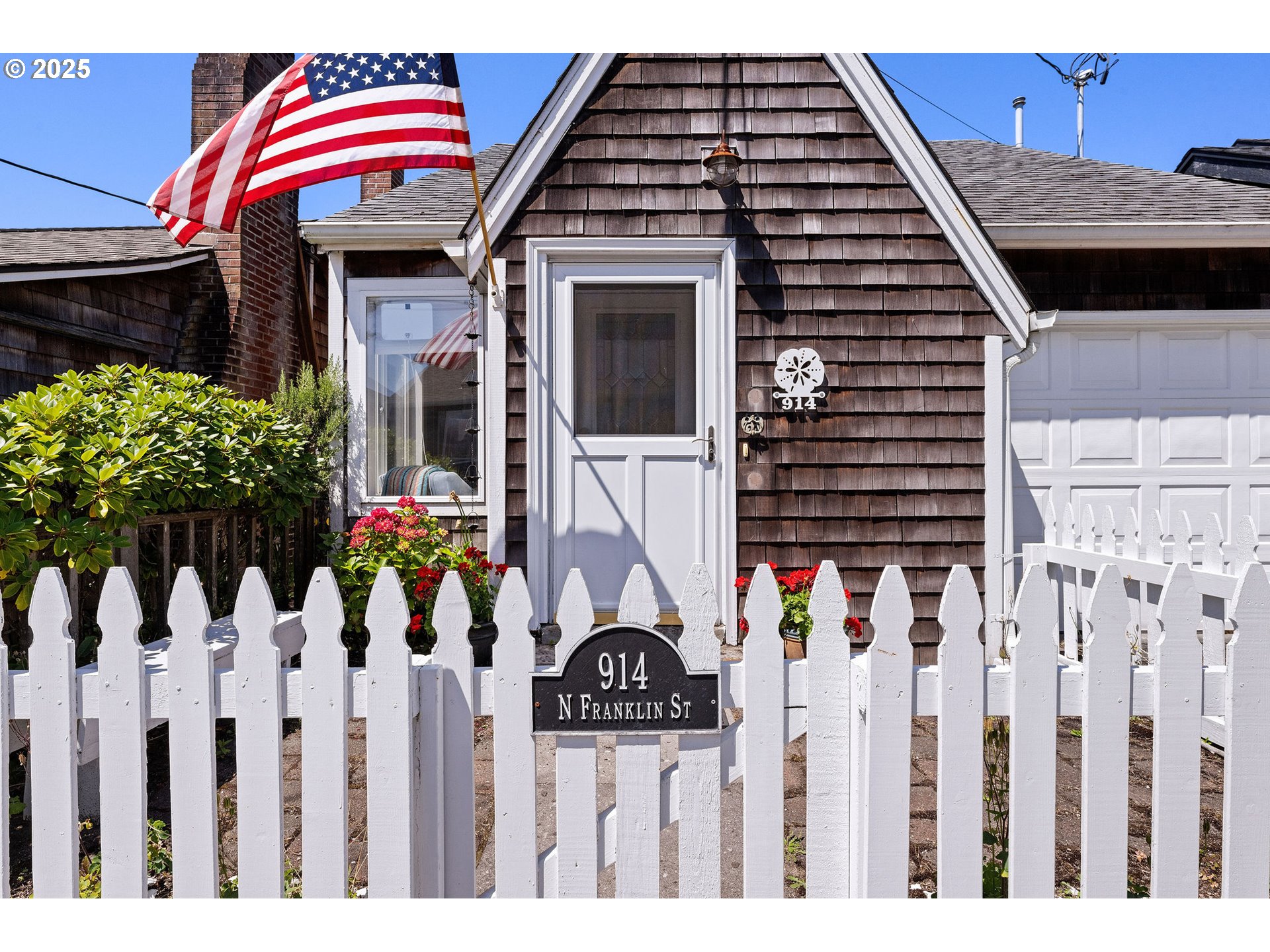 914 N FRANKLIN ST