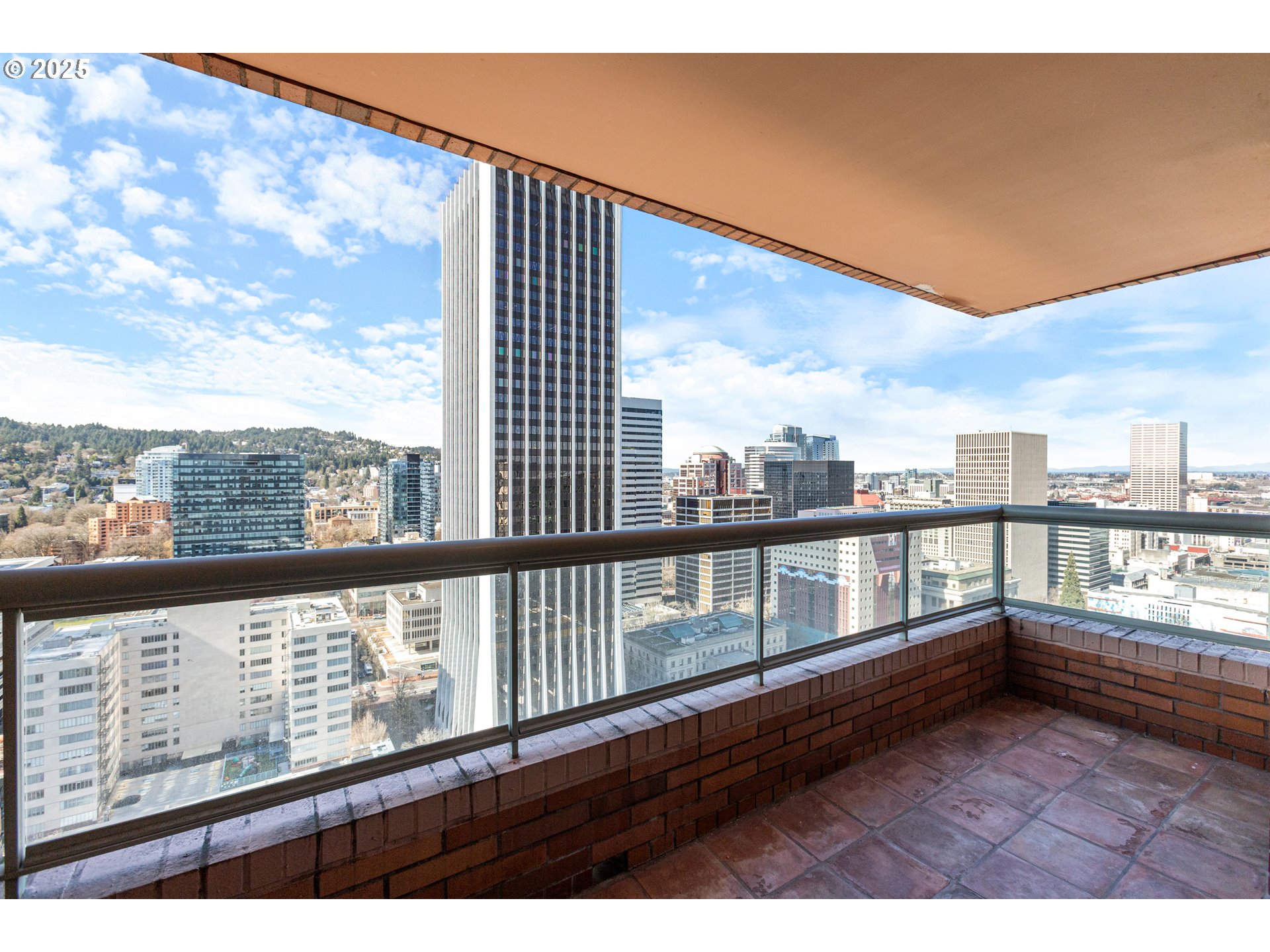 1414 SW 3RD AVE 2104