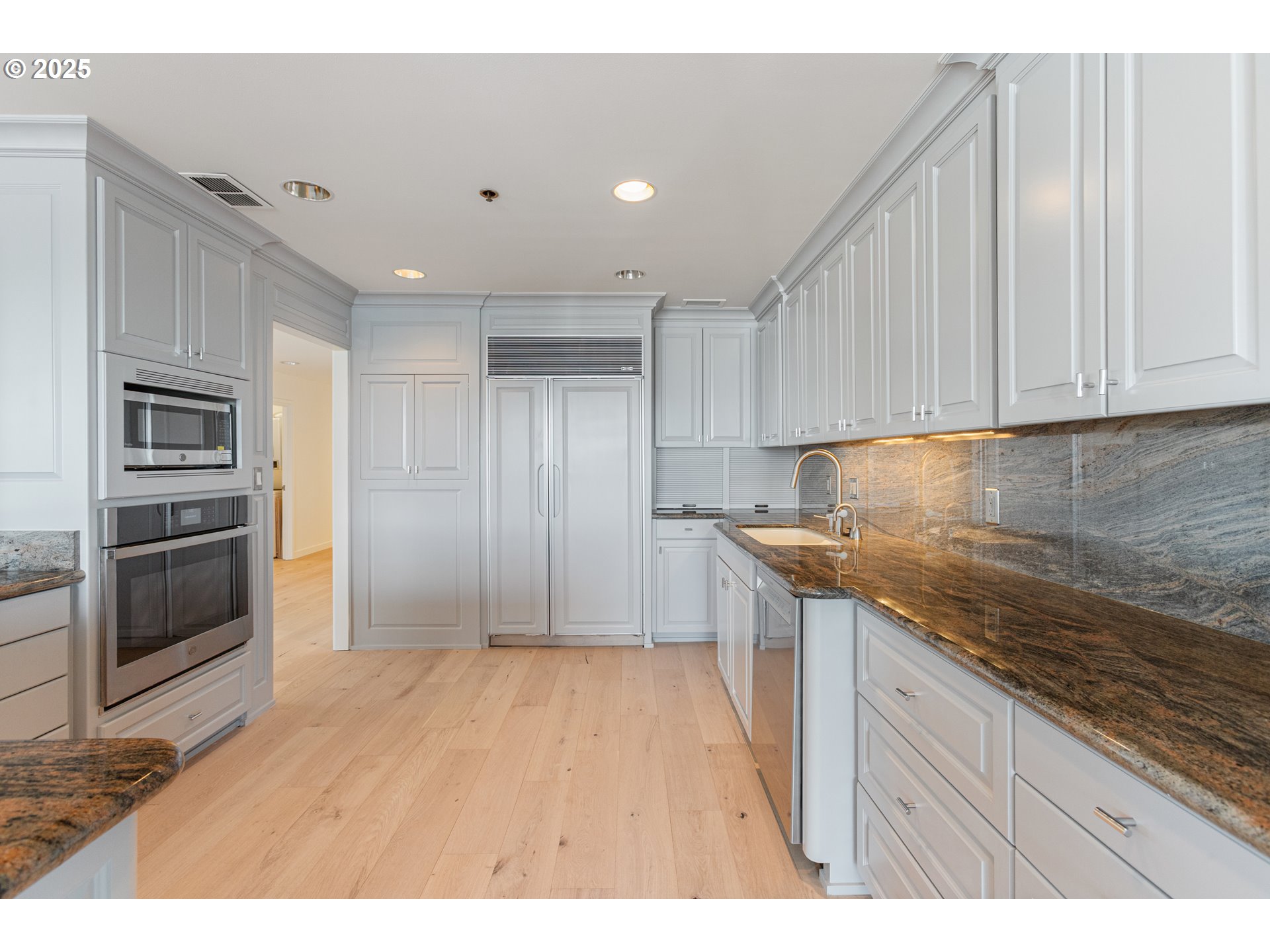 1414 SW 3RD AVE 2104