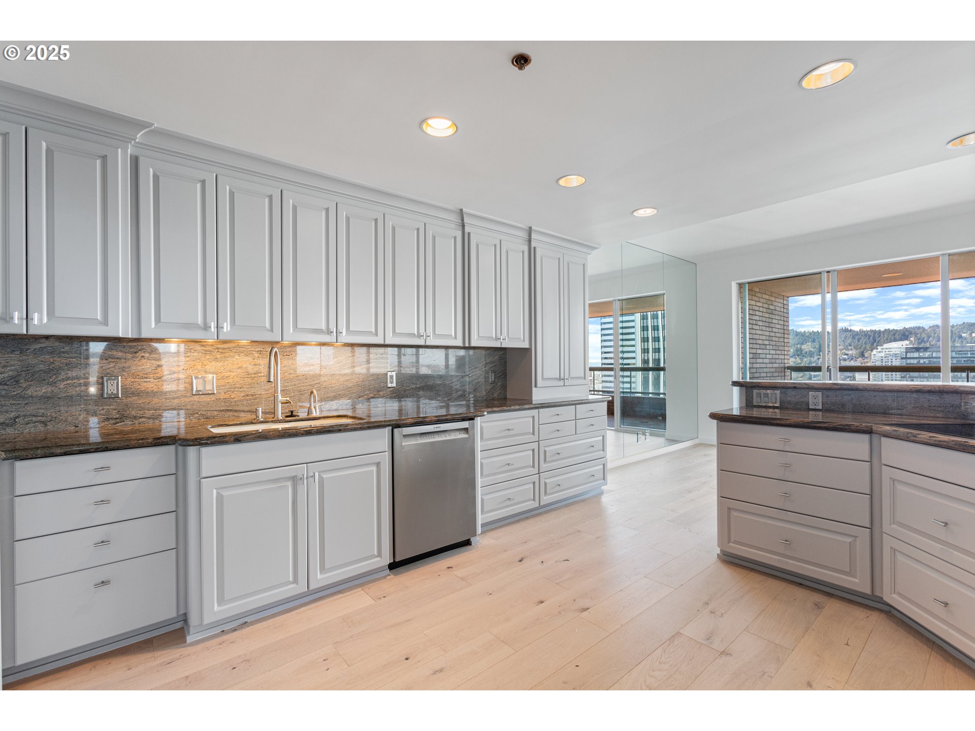 1414 SW 3RD AVE 2104