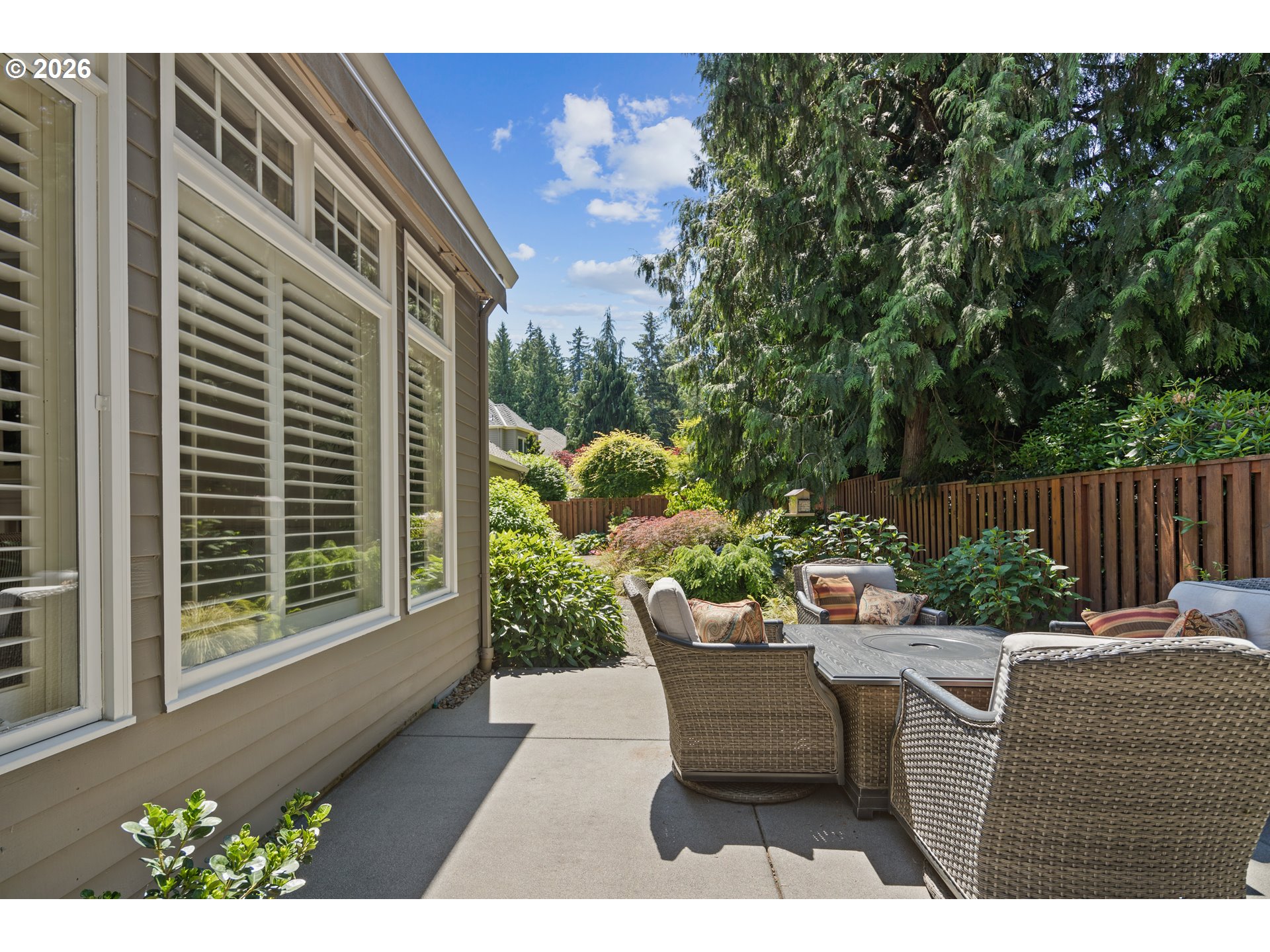 3325 CEDAR CT