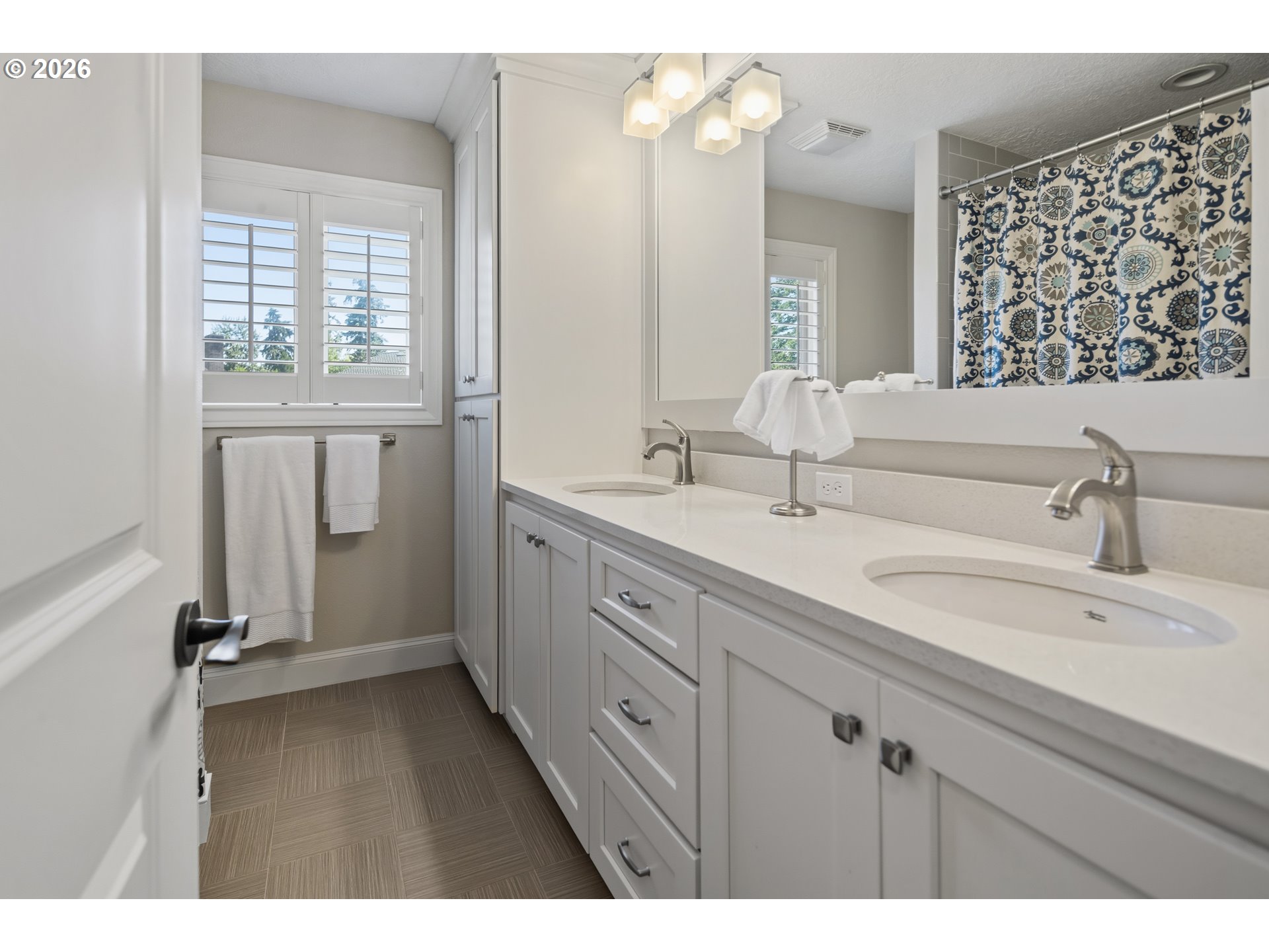 3325 CEDAR CT