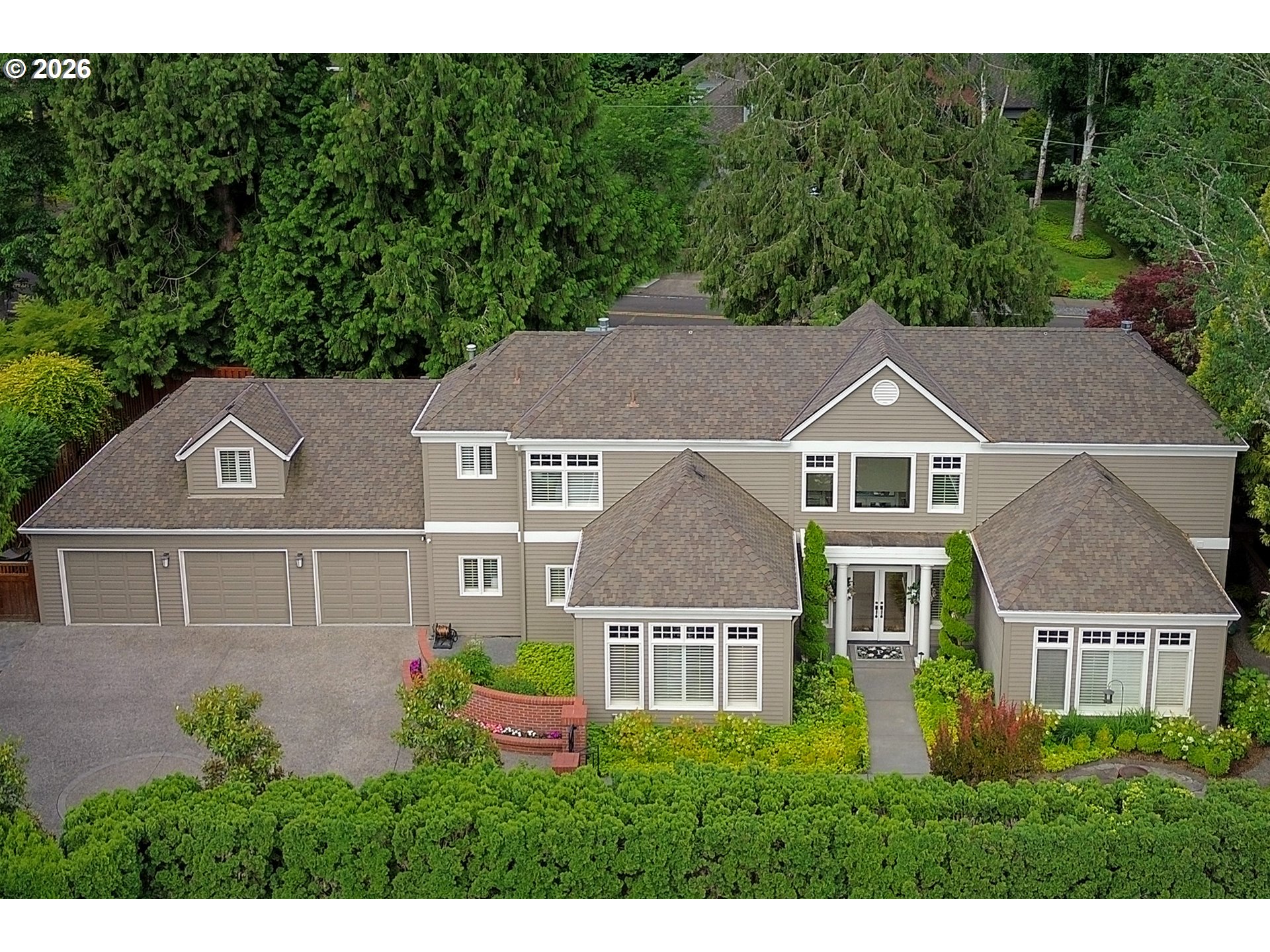 3325 CEDAR CT