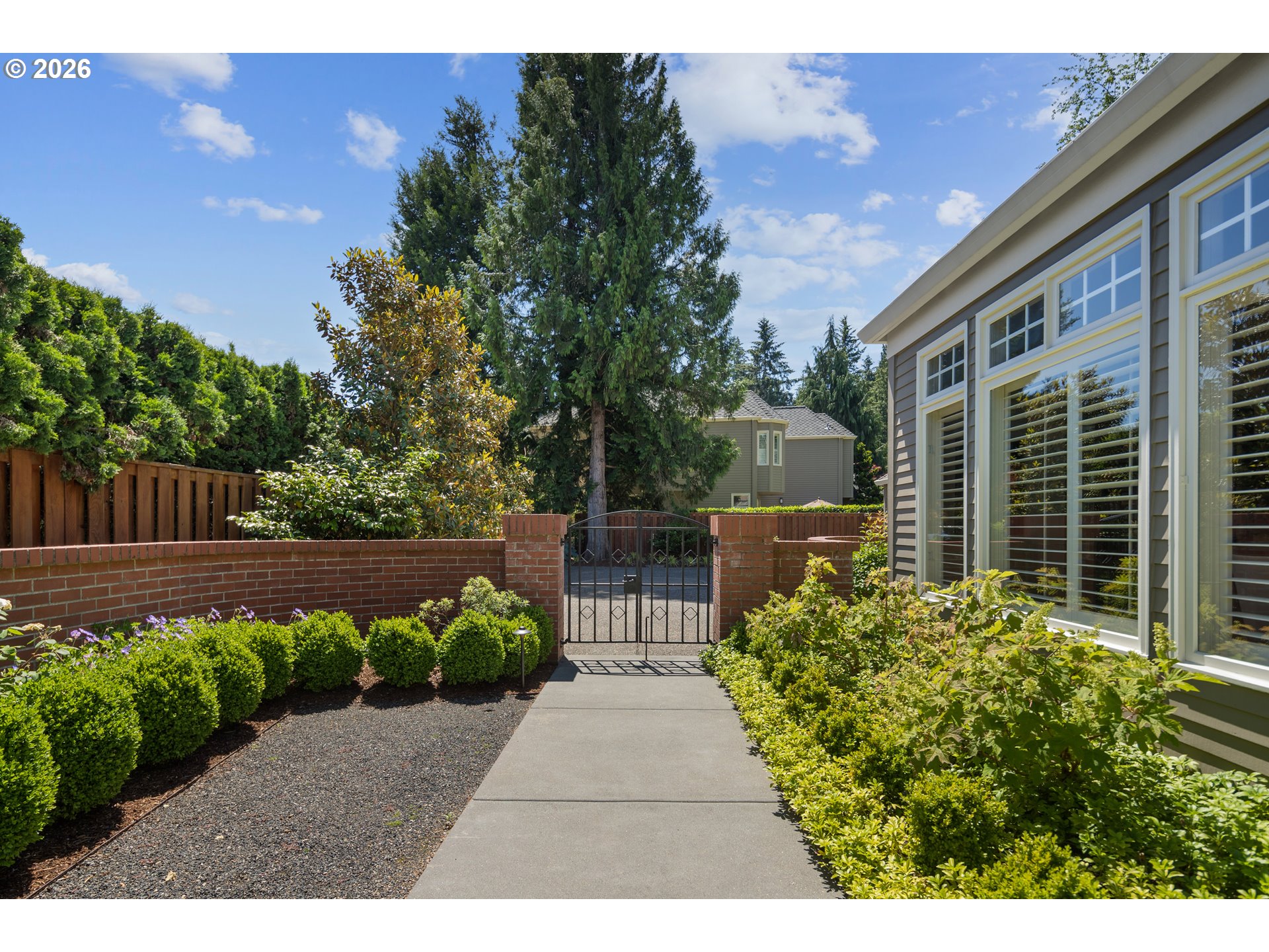 3325 CEDAR CT