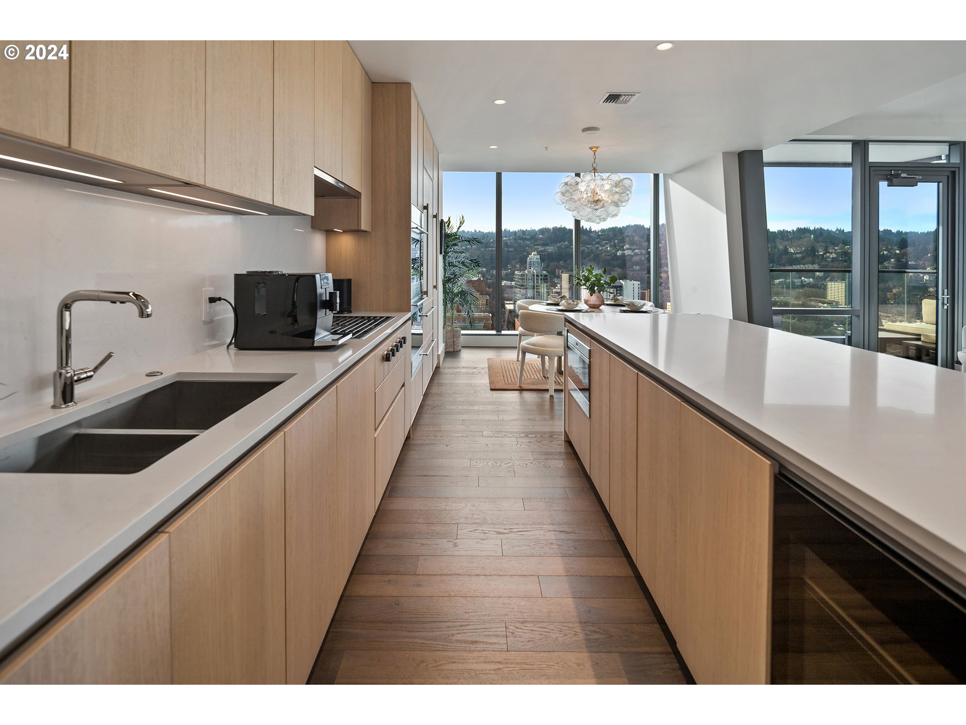 550 SW 10TH AVE 2401