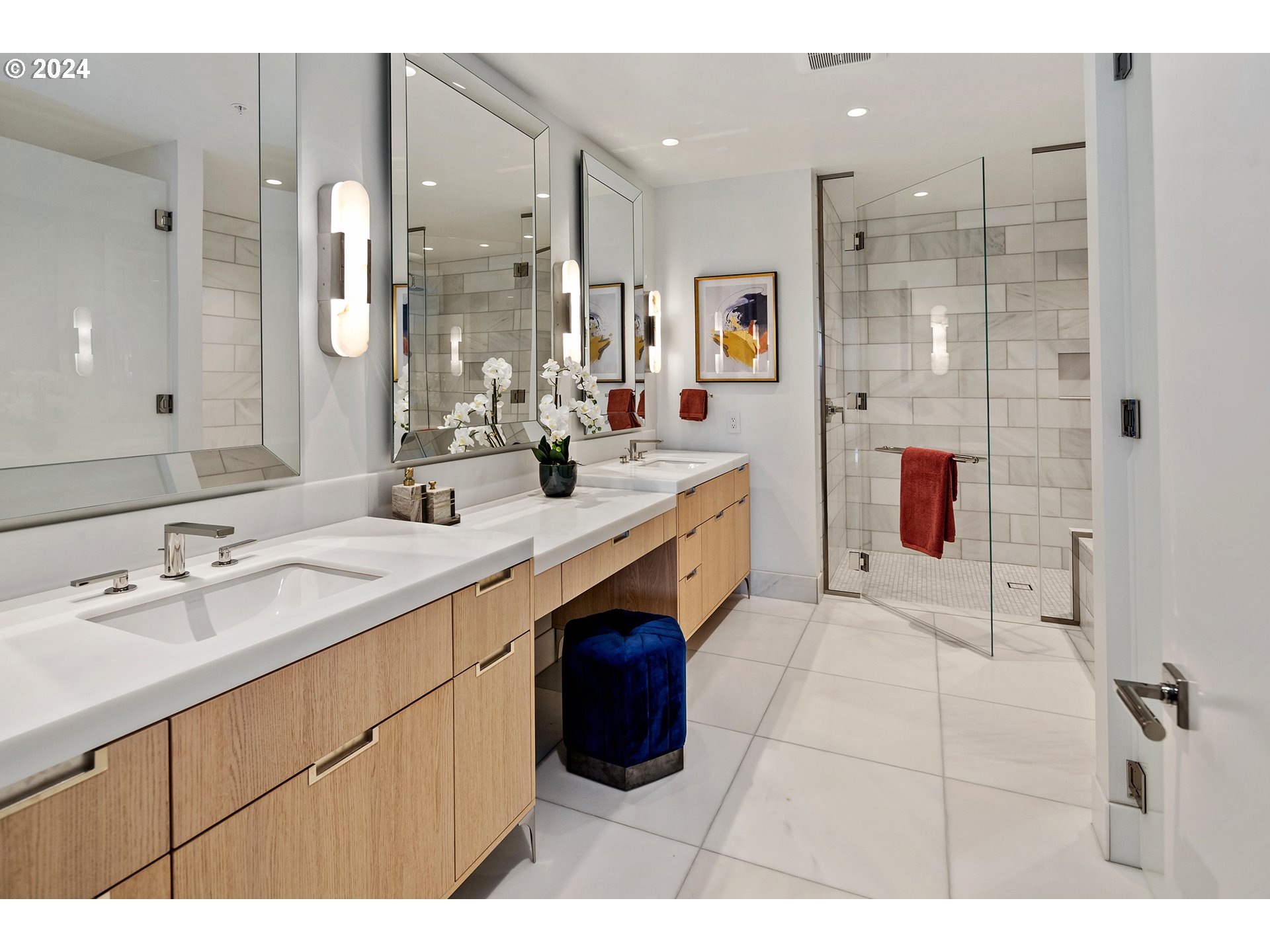 550 SW 10TH AVE 2401