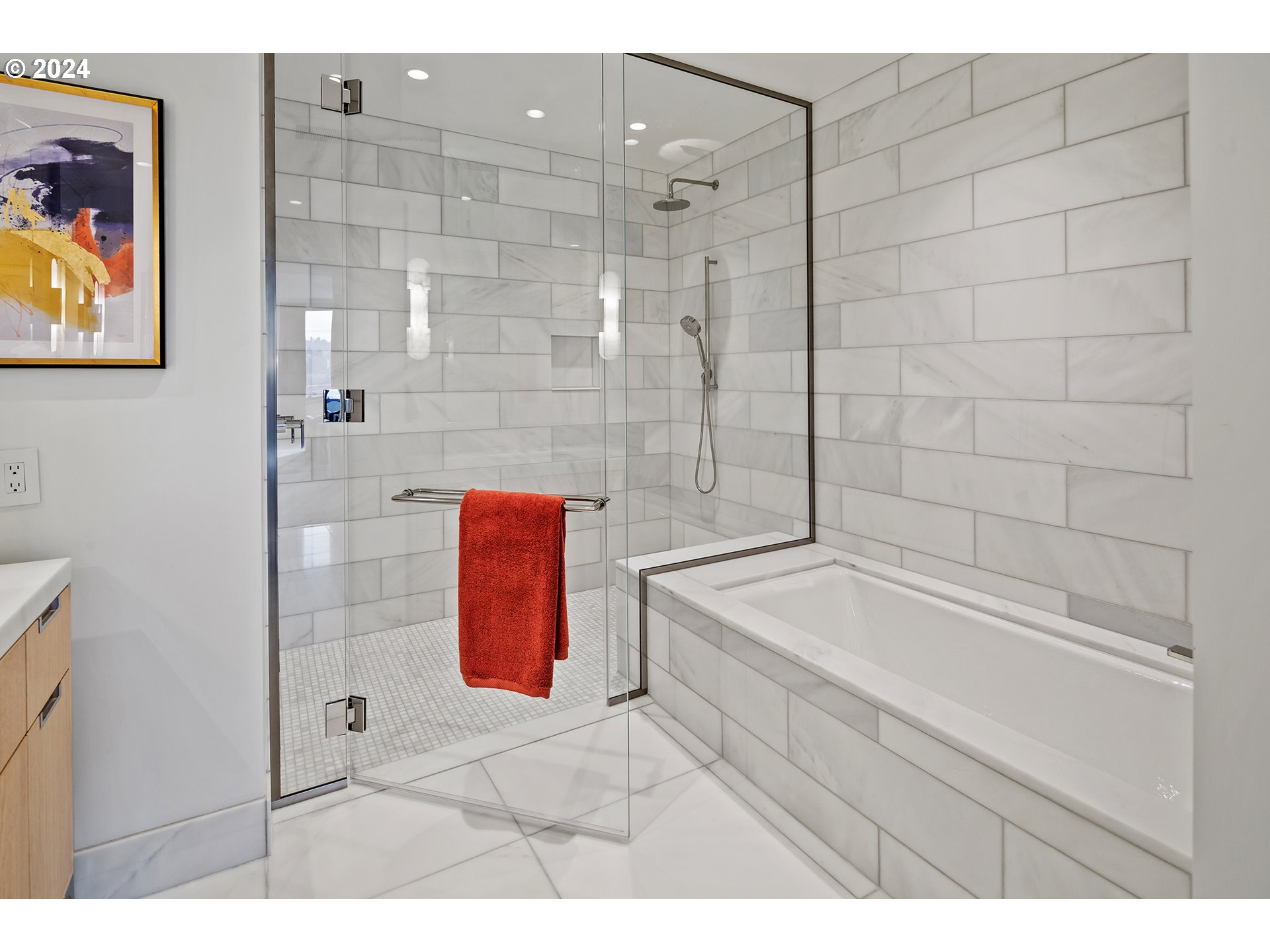 550 SW 10TH AVE 2401