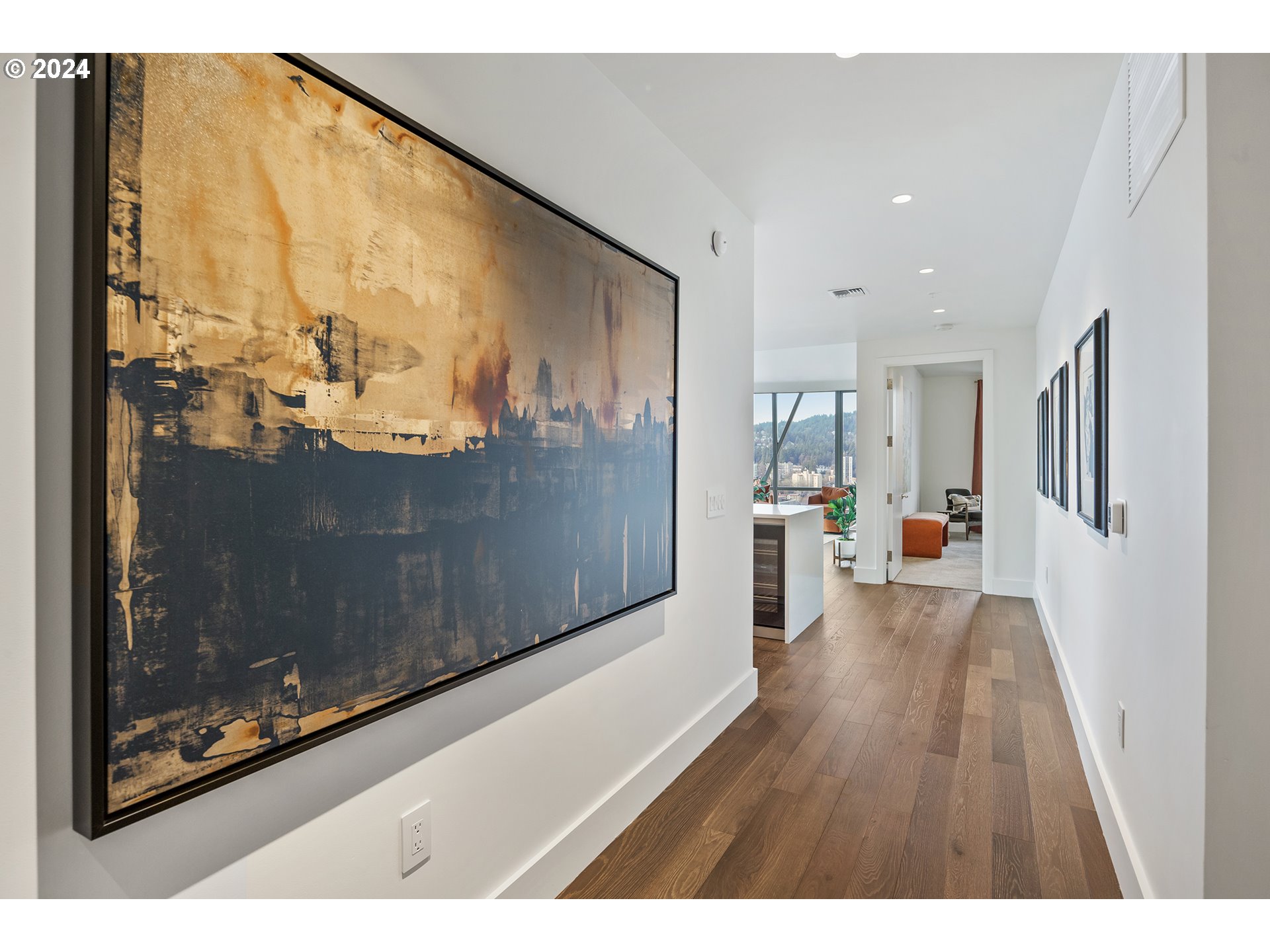550 SW 10TH AVE 2401