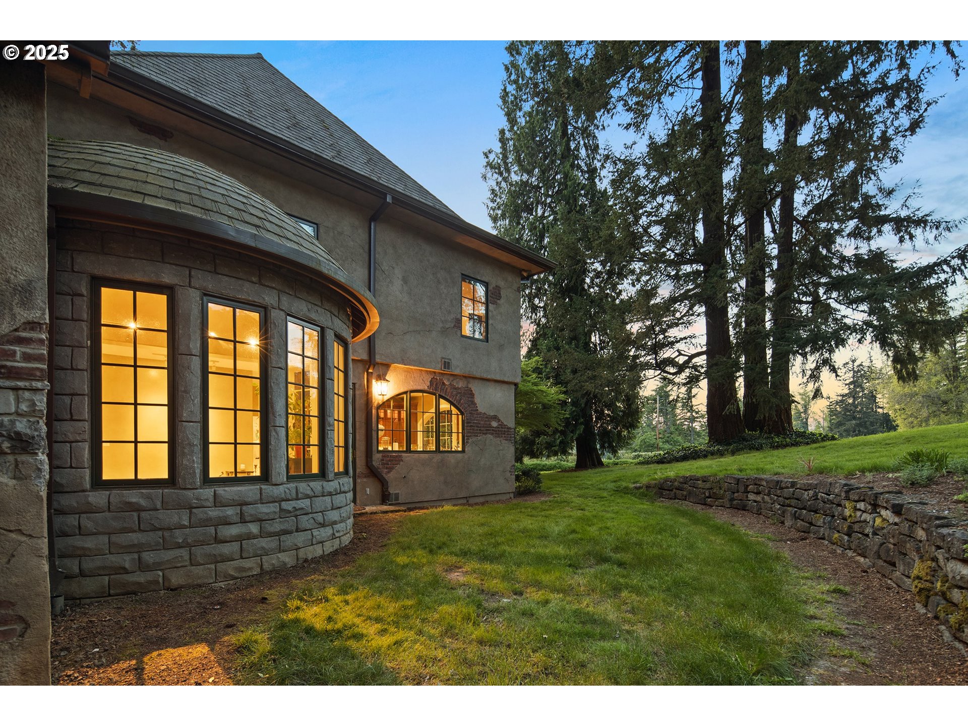 1500 SE WAVERLY DR