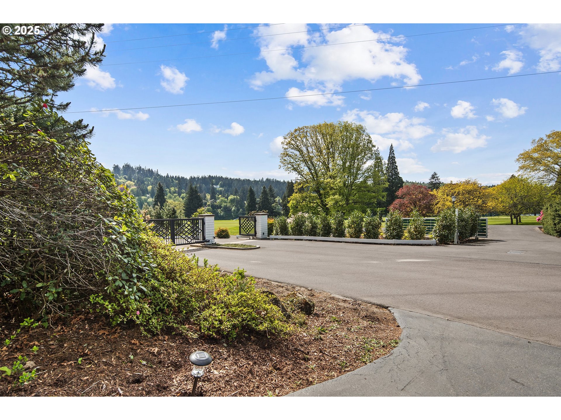 1500 SE WAVERLY DR