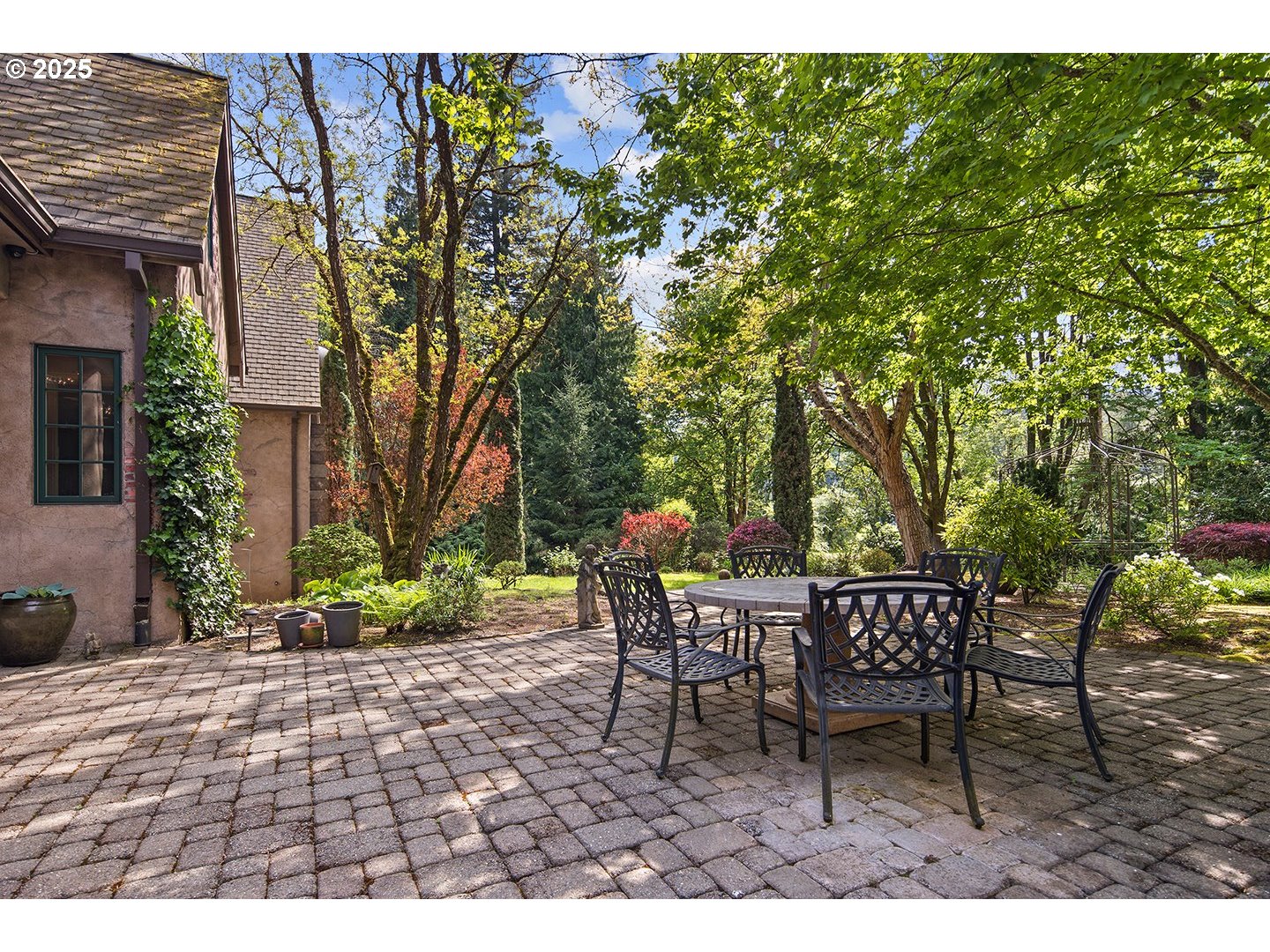1500 SE WAVERLY DR