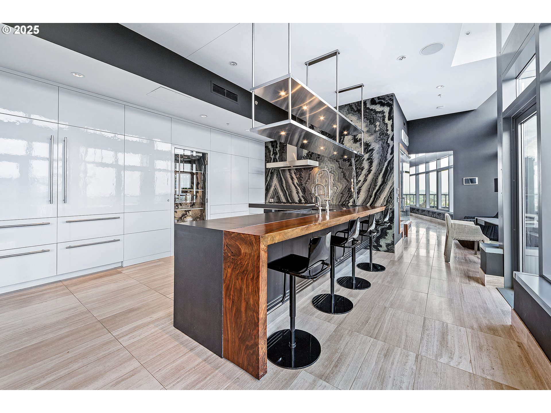 3601 S RIVER PKWY 3101