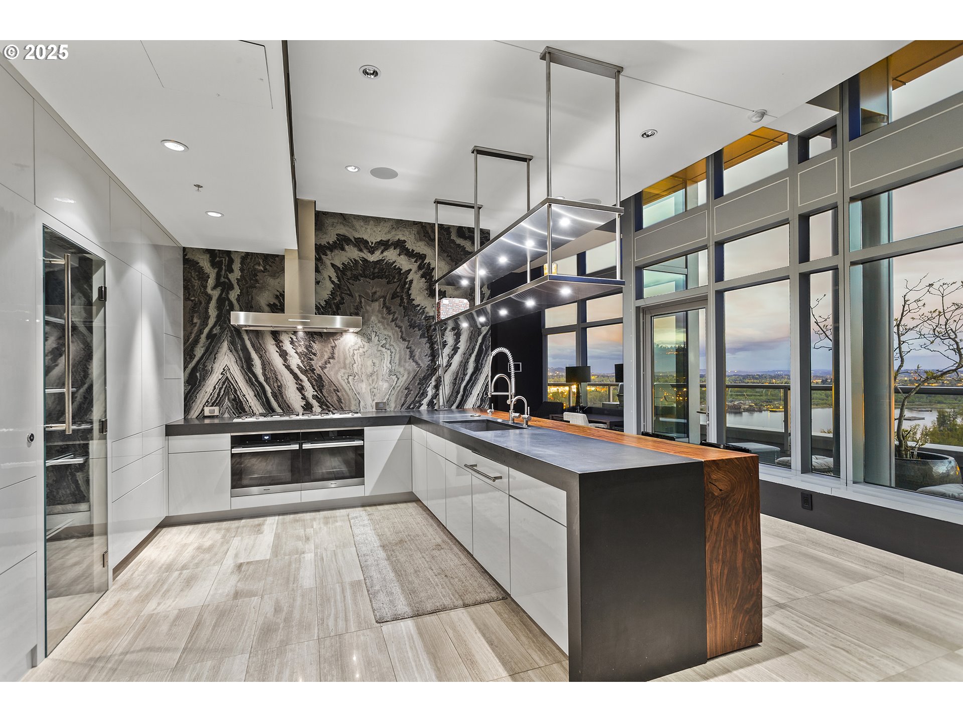 3601 S RIVER PKWY 3101