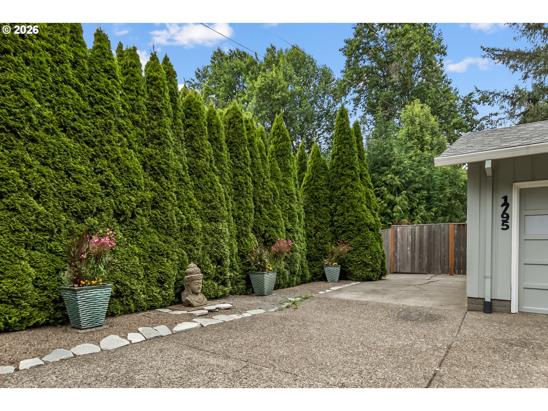 1795 FERNWOOD DR