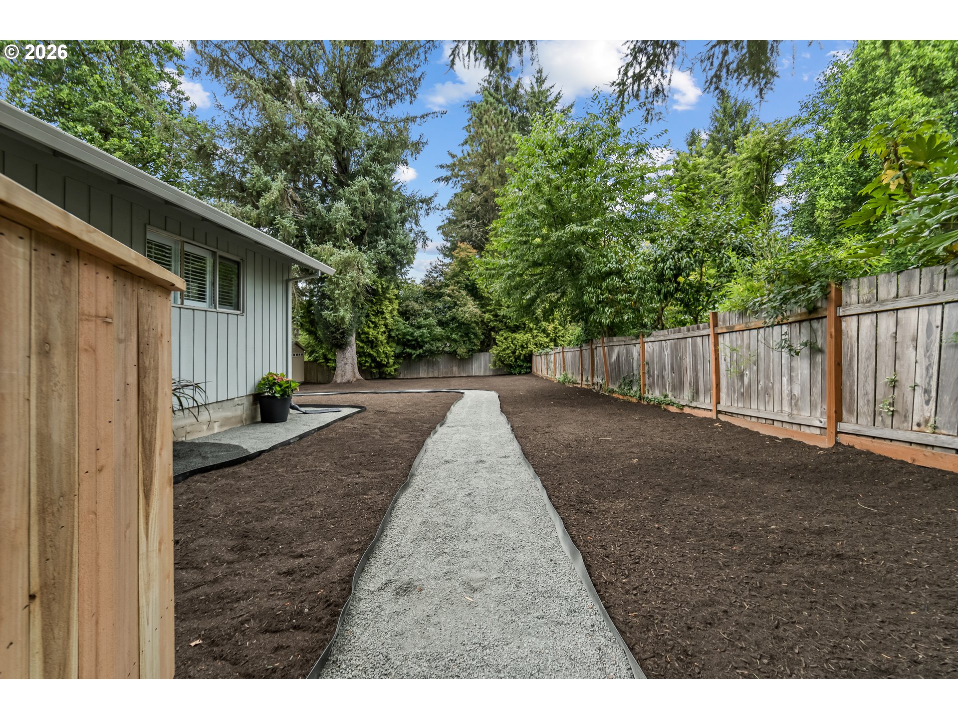 1795 FERNWOOD DR