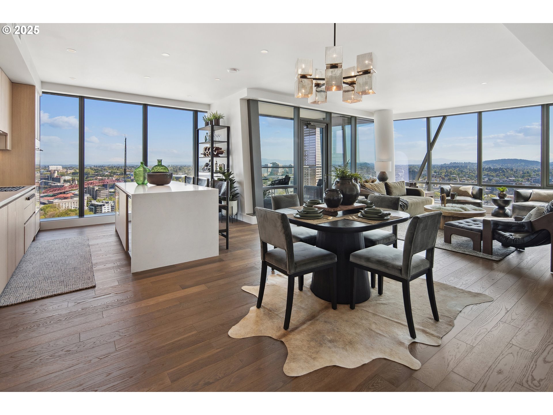 550 SW 10TH AVE 2306