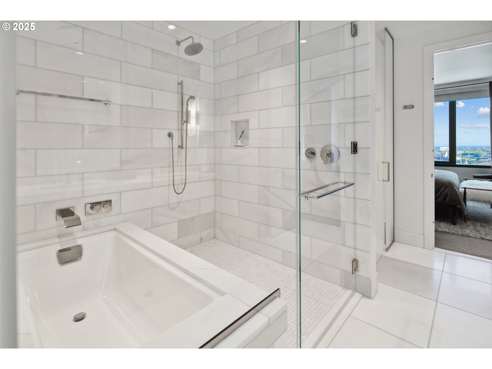 550 SW 10TH AVE 2306