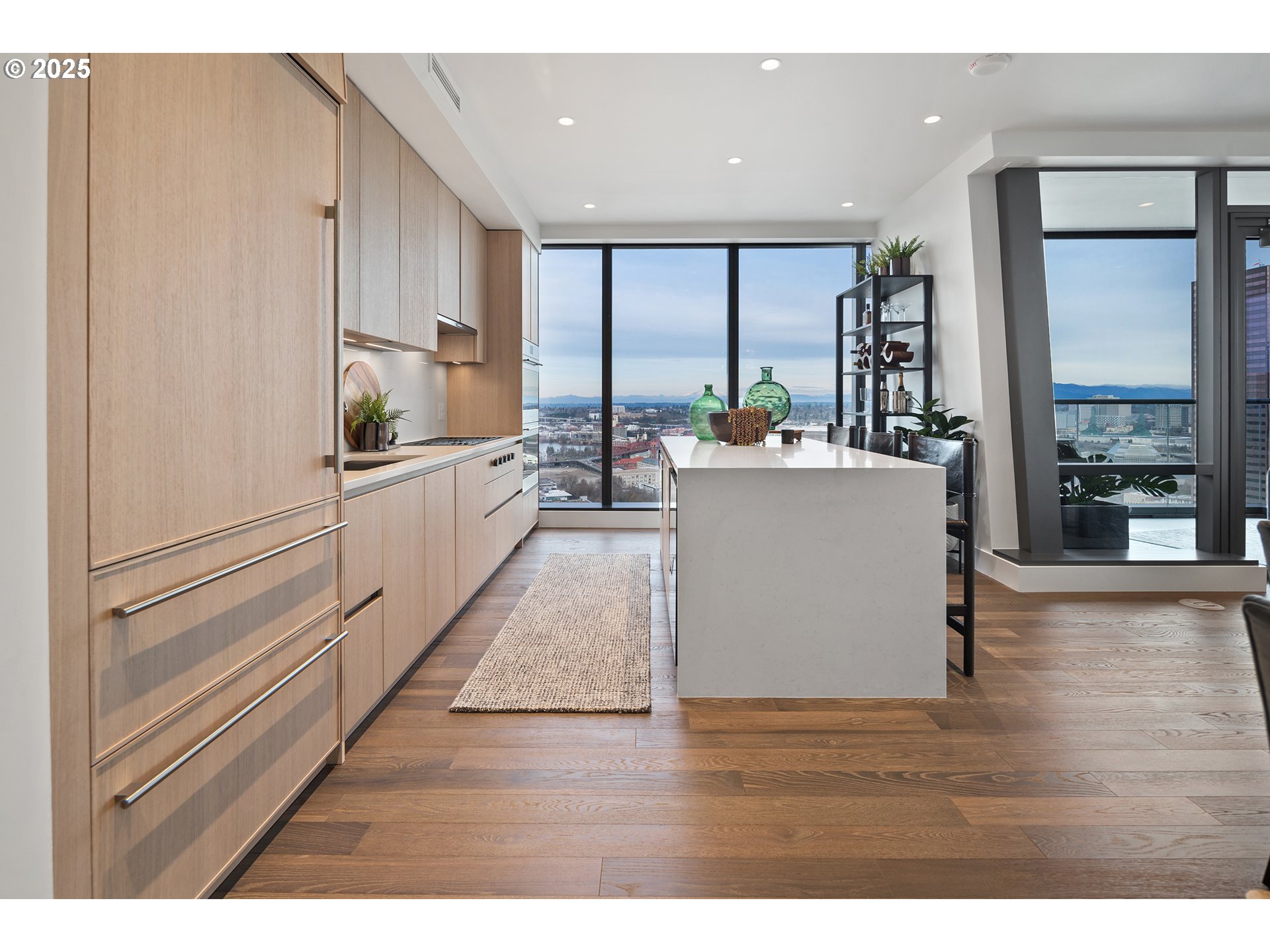 550 SW 10TH AVE 2306