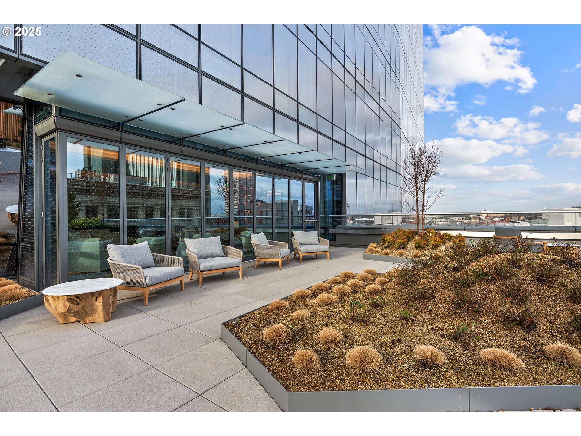 550 SW 10TH AVE 2306