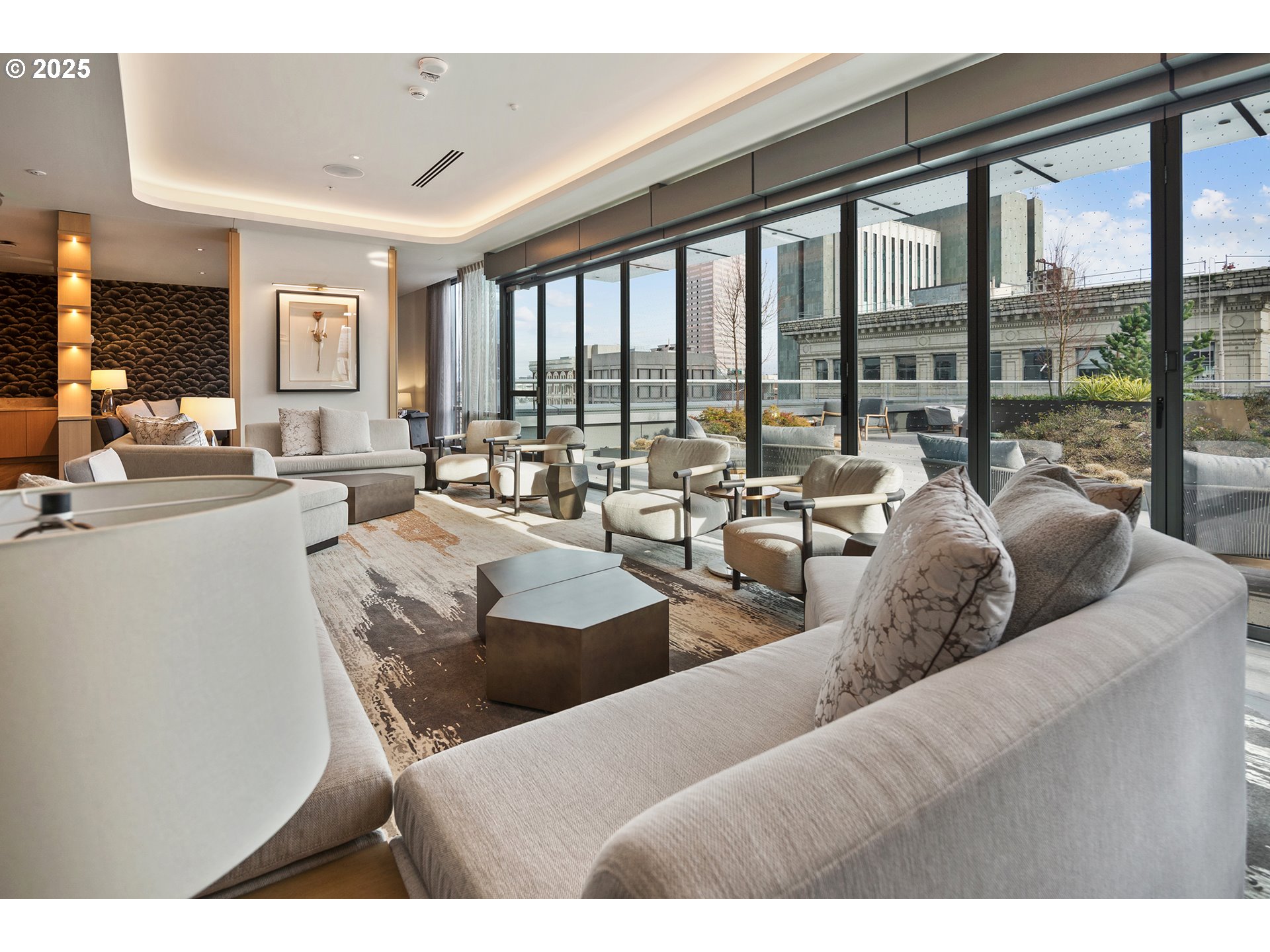 550 SW 10TH AVE 2306