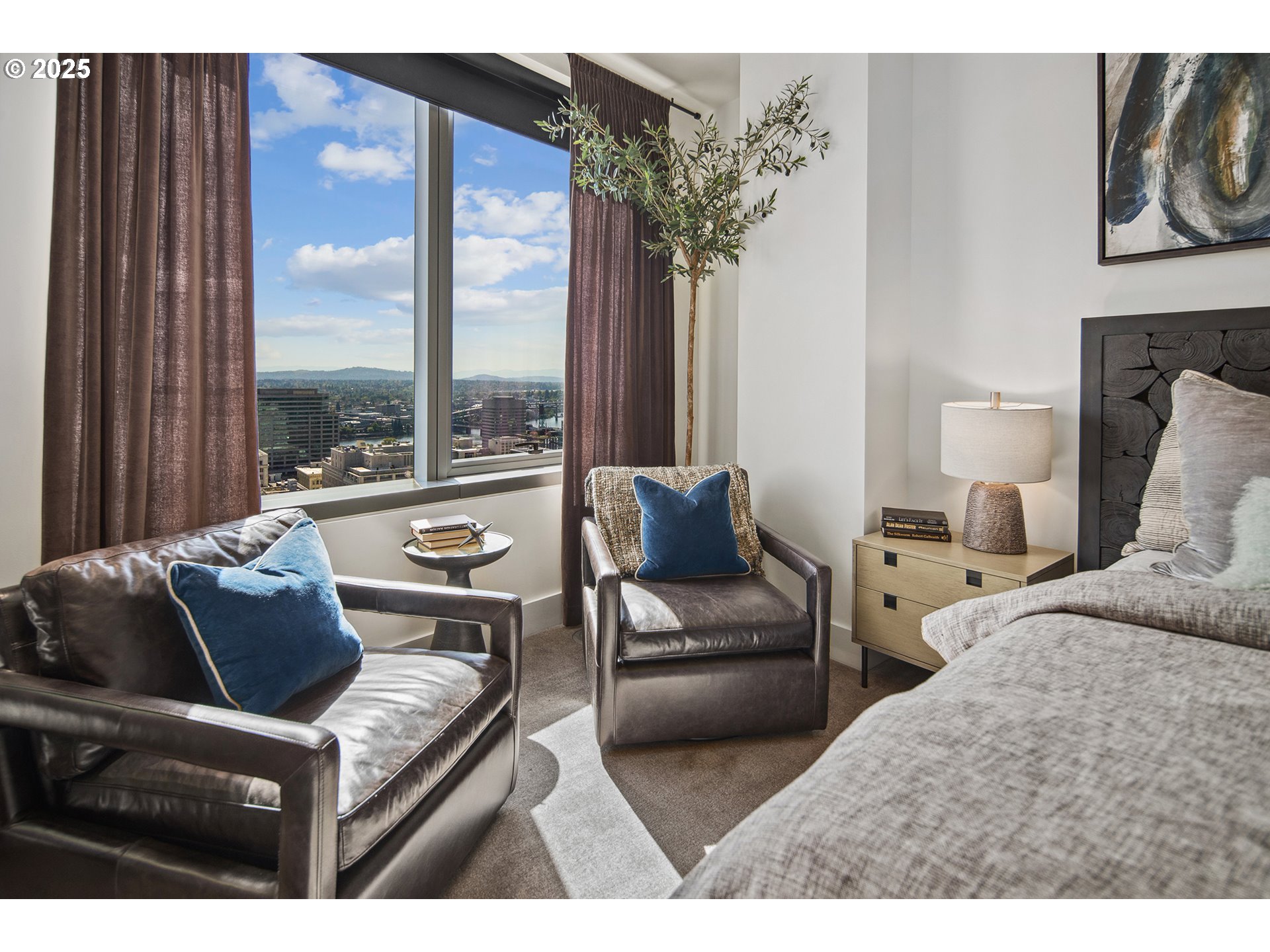 550 SW 10TH AVE 2306