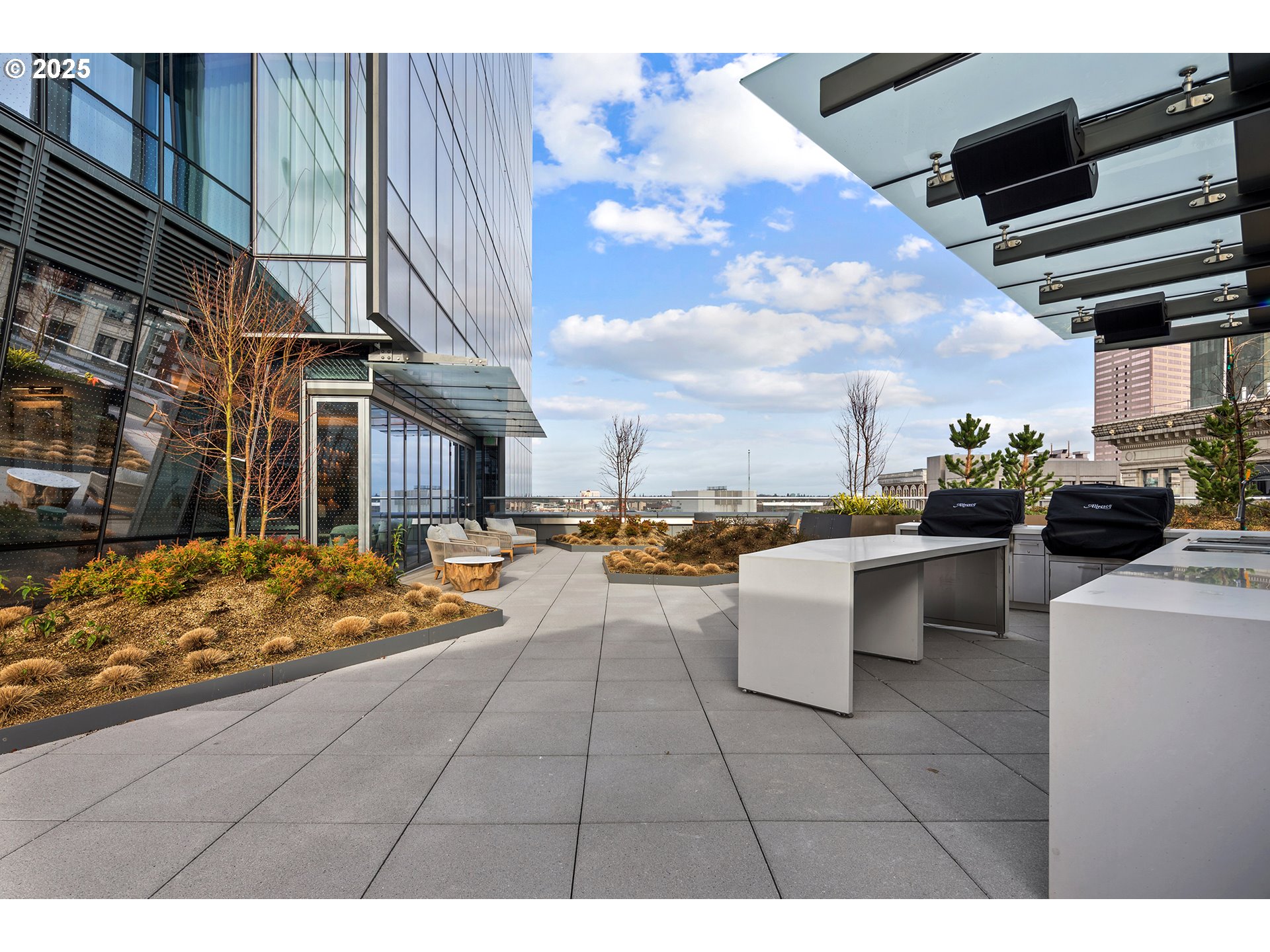 550 SW 10TH AVE 2306