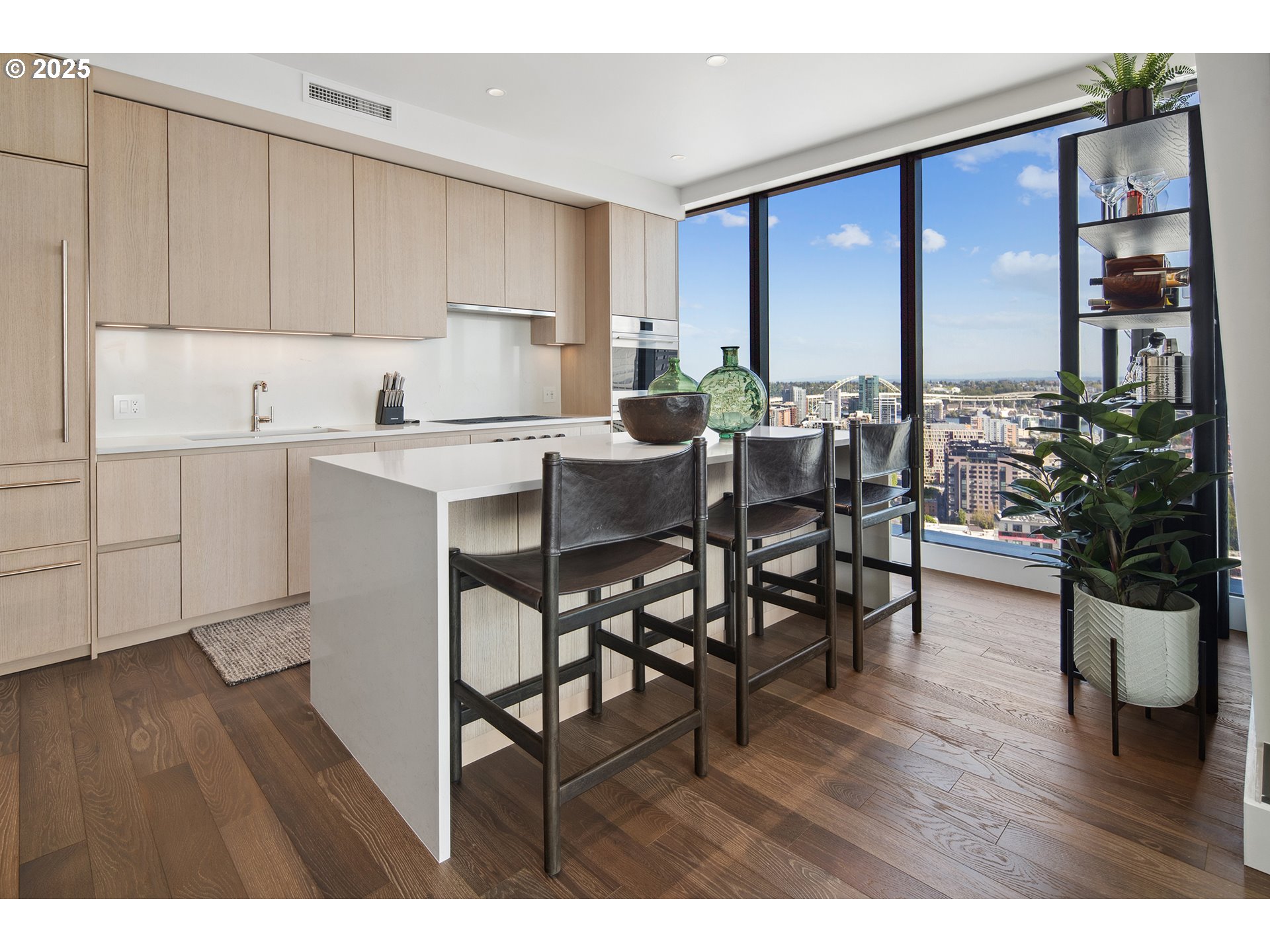 550 SW 10TH AVE 2306