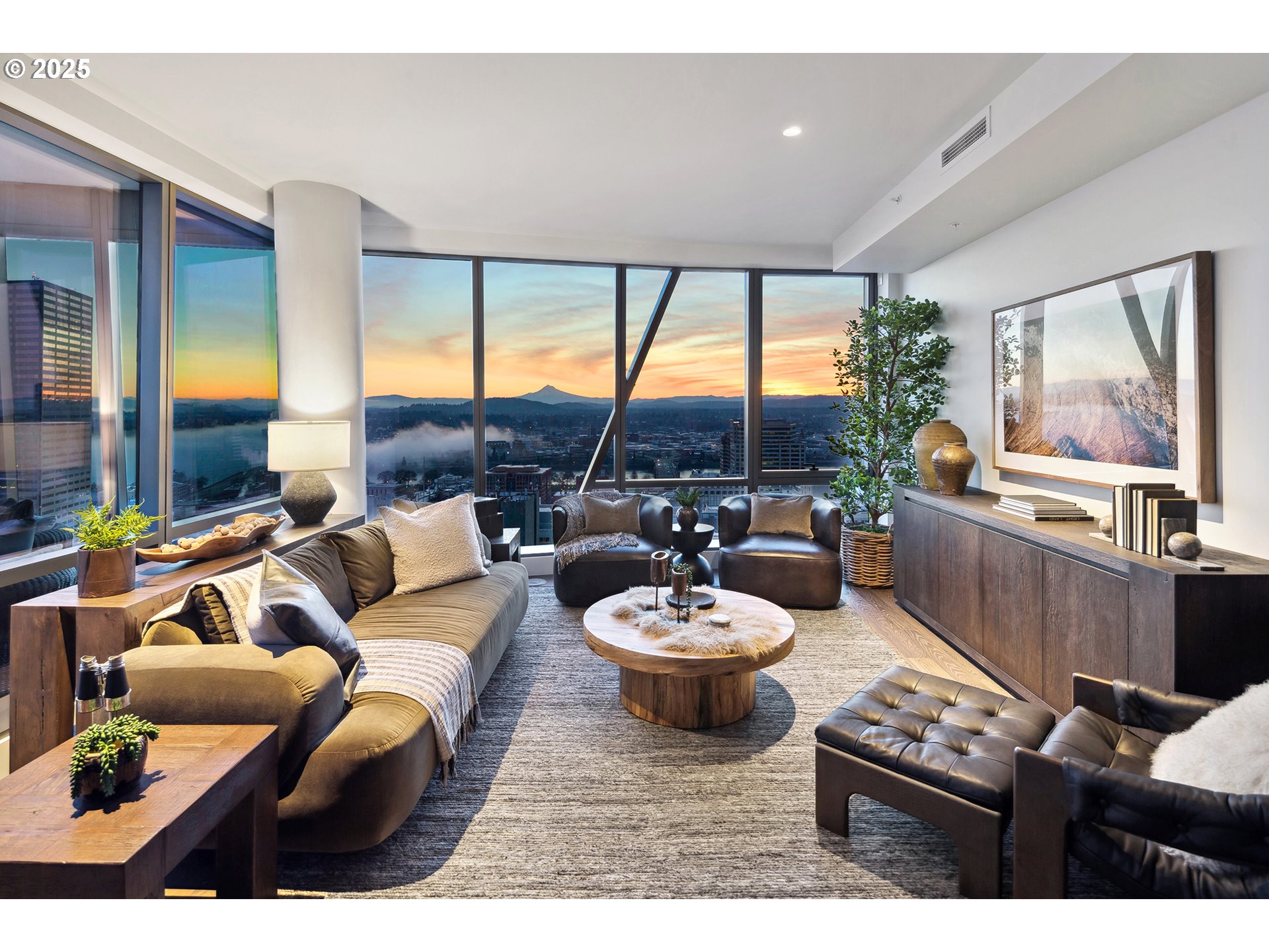 550 SW 10TH AVE 2306