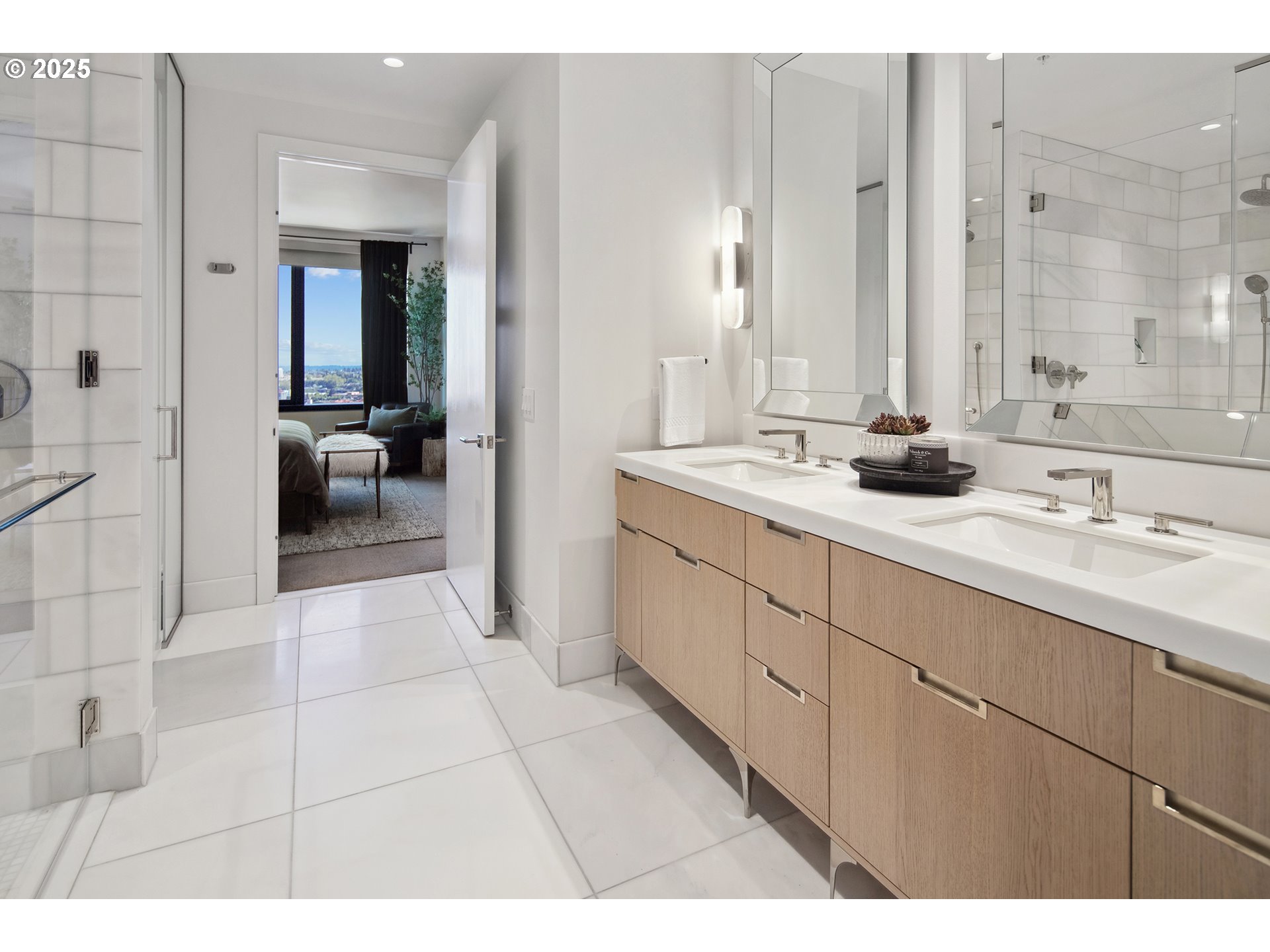 550 SW 10TH AVE 2306