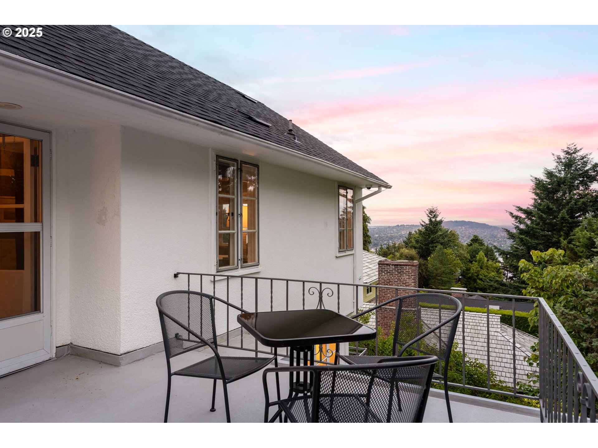 1136 SW DAVENPORT ST