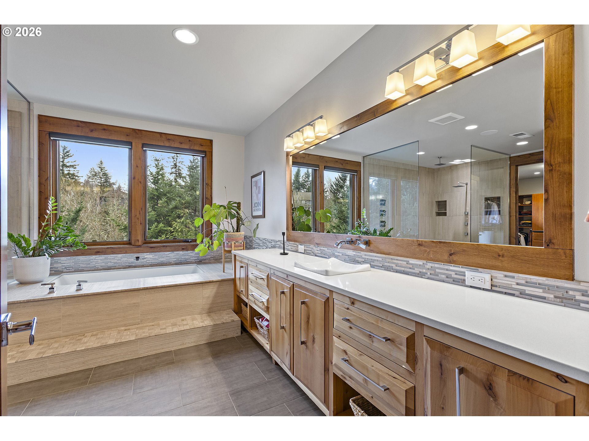 2826 COEUR D ALENE DR