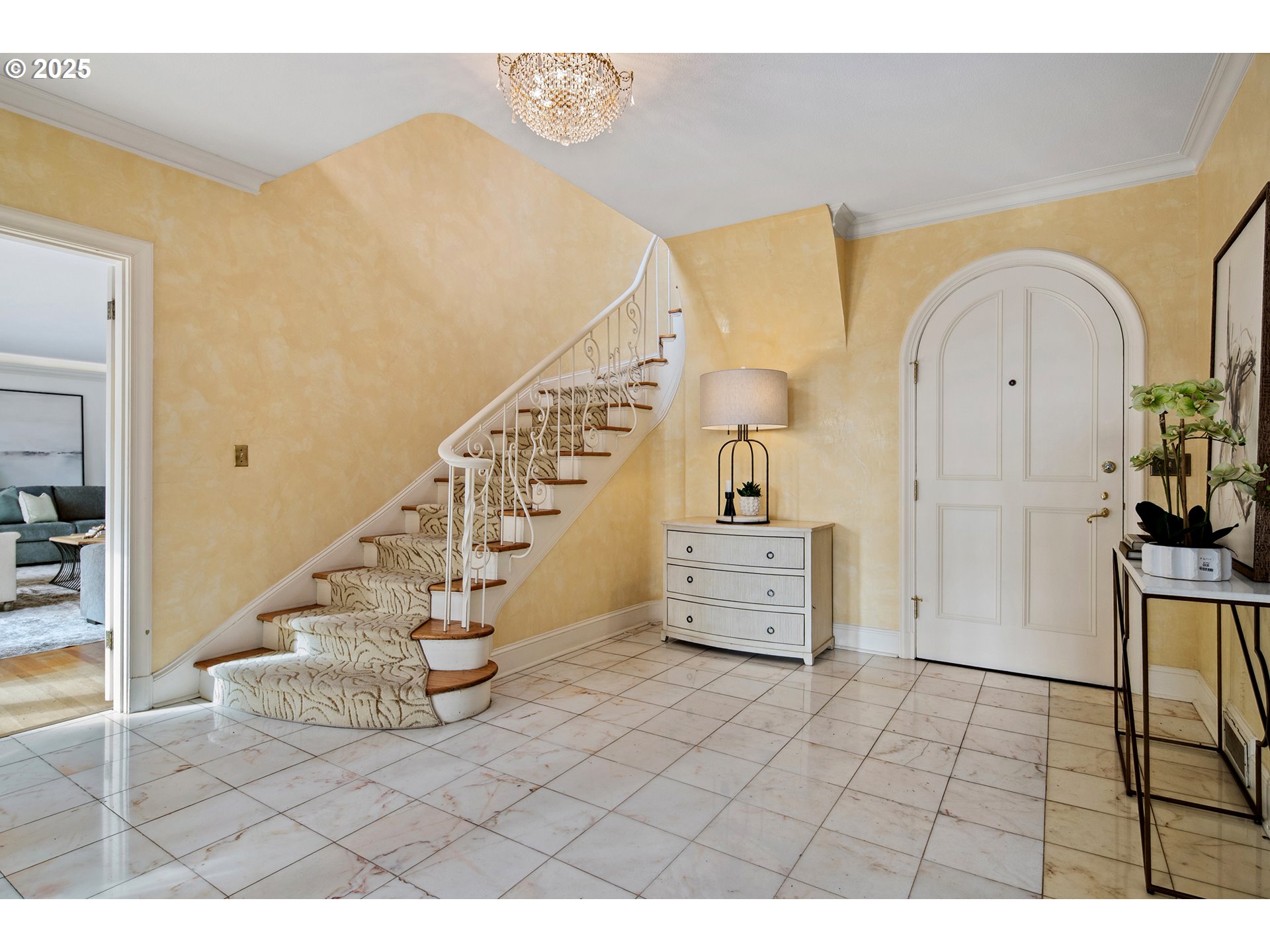 2732 SW SCHOLLS FERRY RD