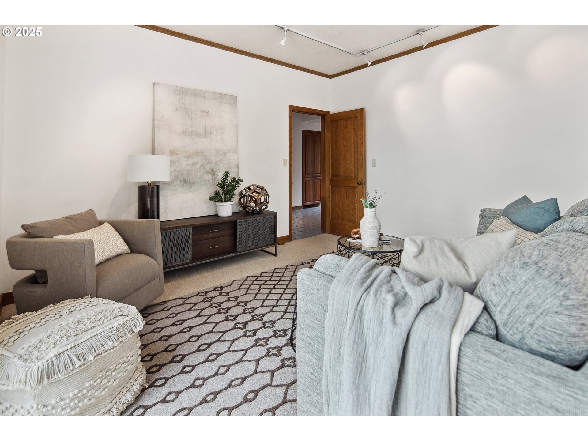 2732 SW SCHOLLS FERRY RD