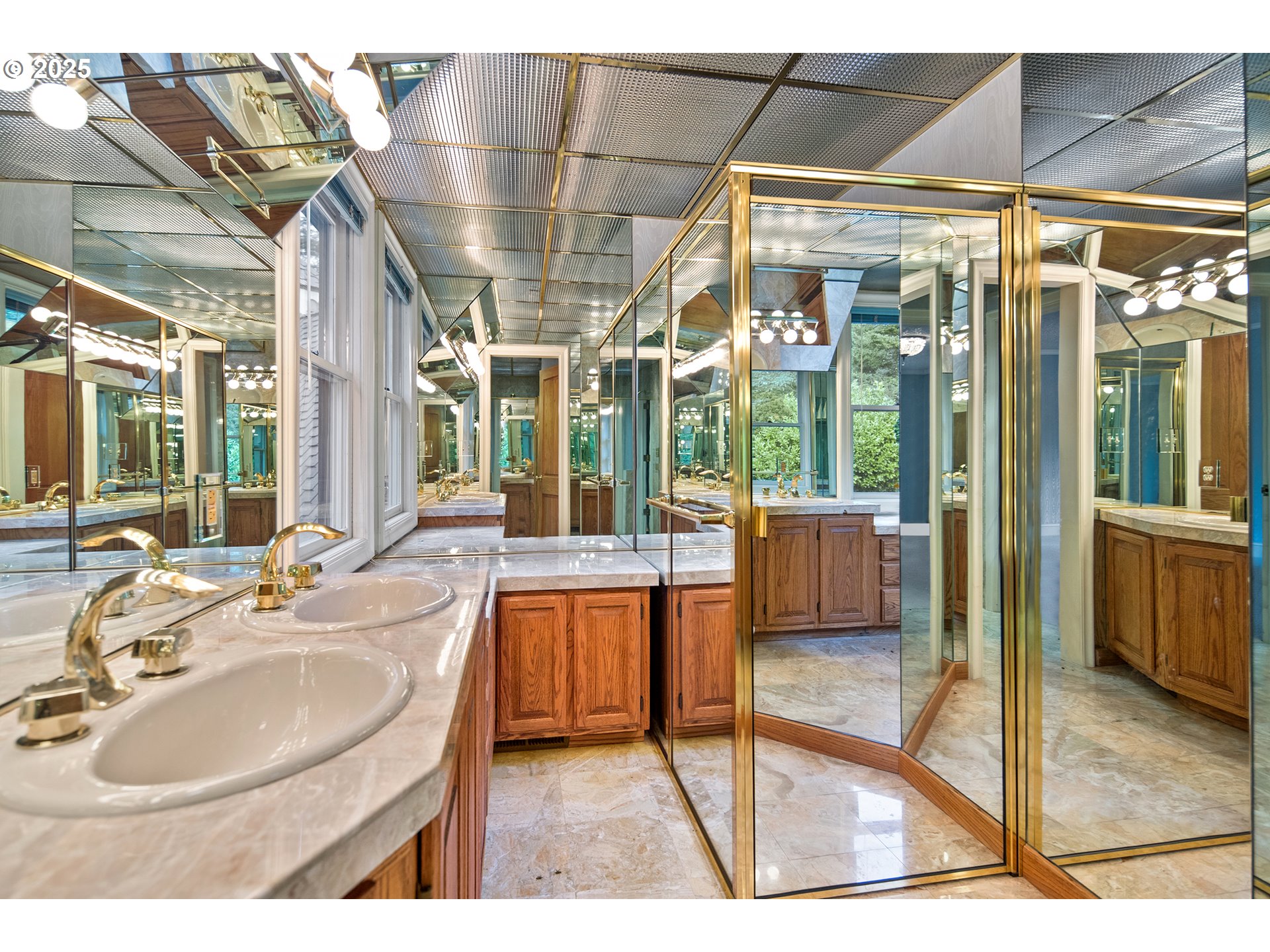 2732 SW SCHOLLS FERRY RD