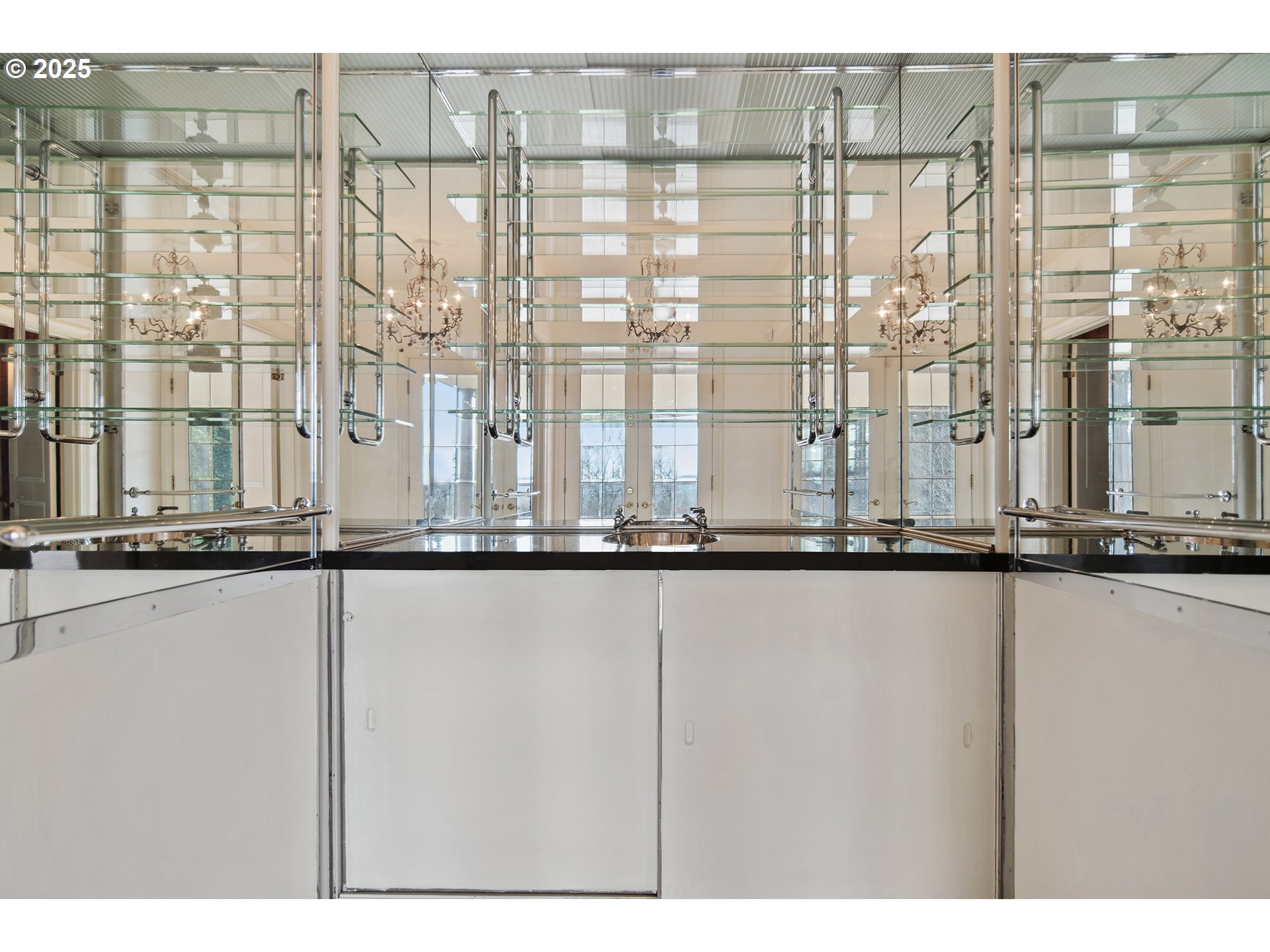 2732 SW SCHOLLS FERRY RD