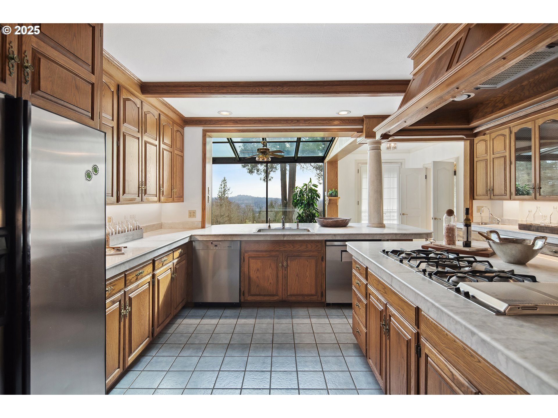 2732 SW SCHOLLS FERRY RD