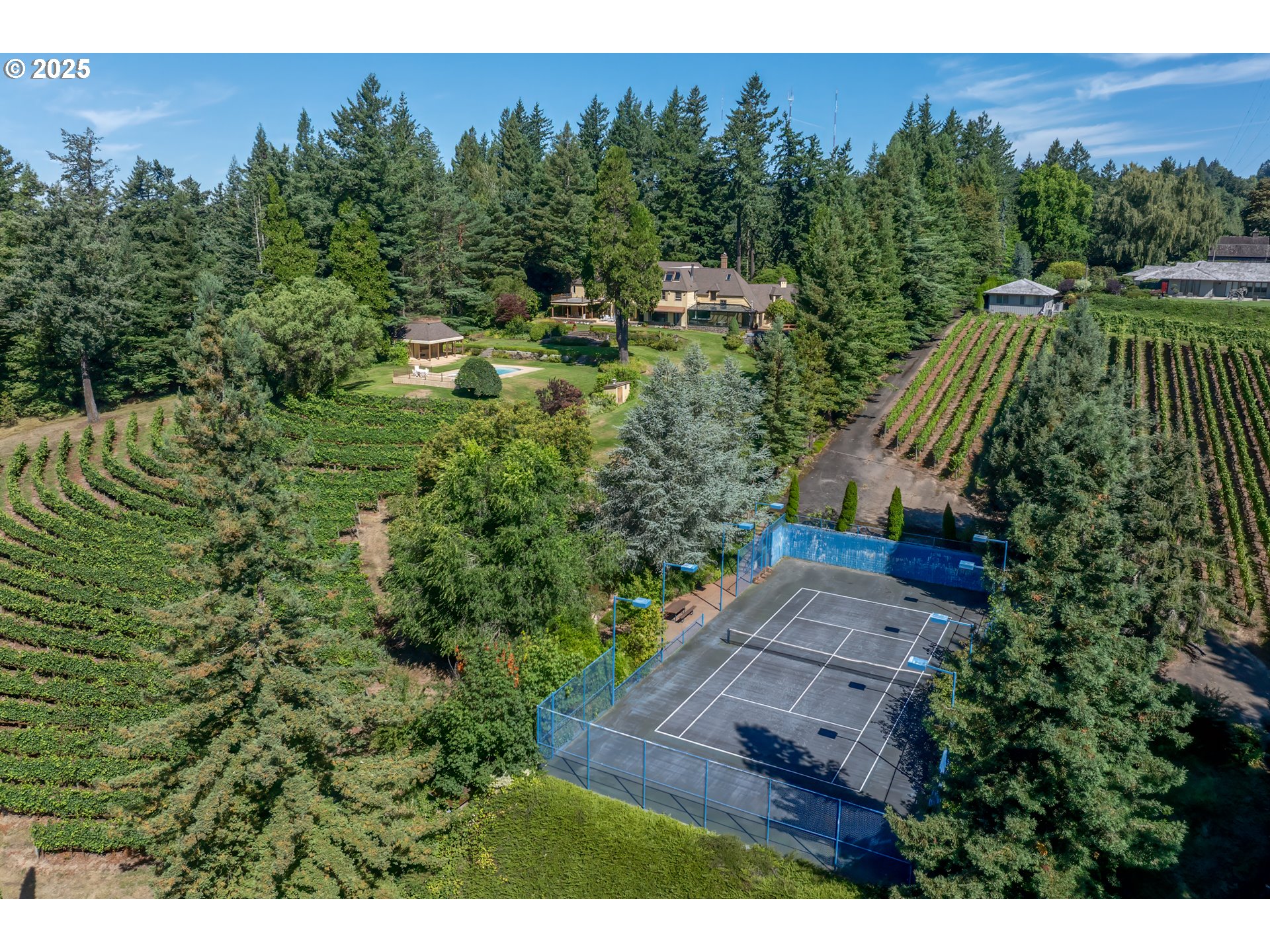 2732 SW SCHOLLS FERRY RD