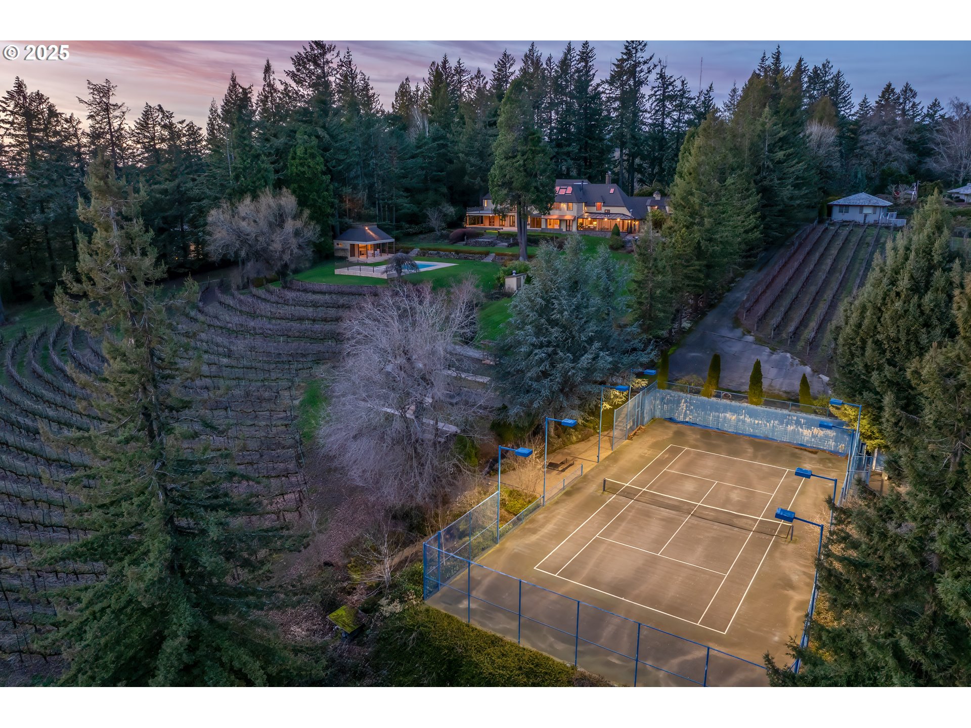 2732 SW SCHOLLS FERRY RD