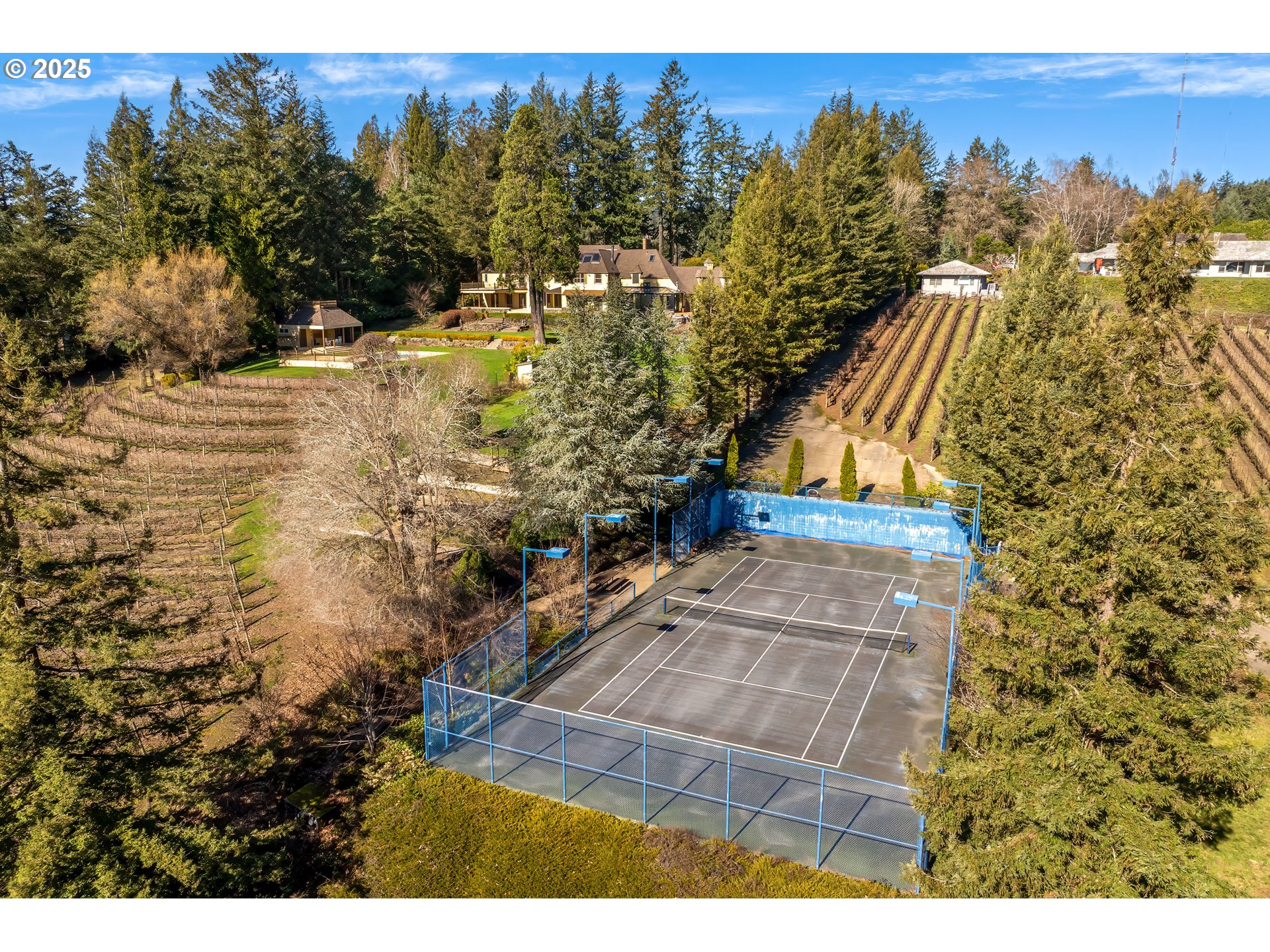 2732 SW SCHOLLS FERRY RD